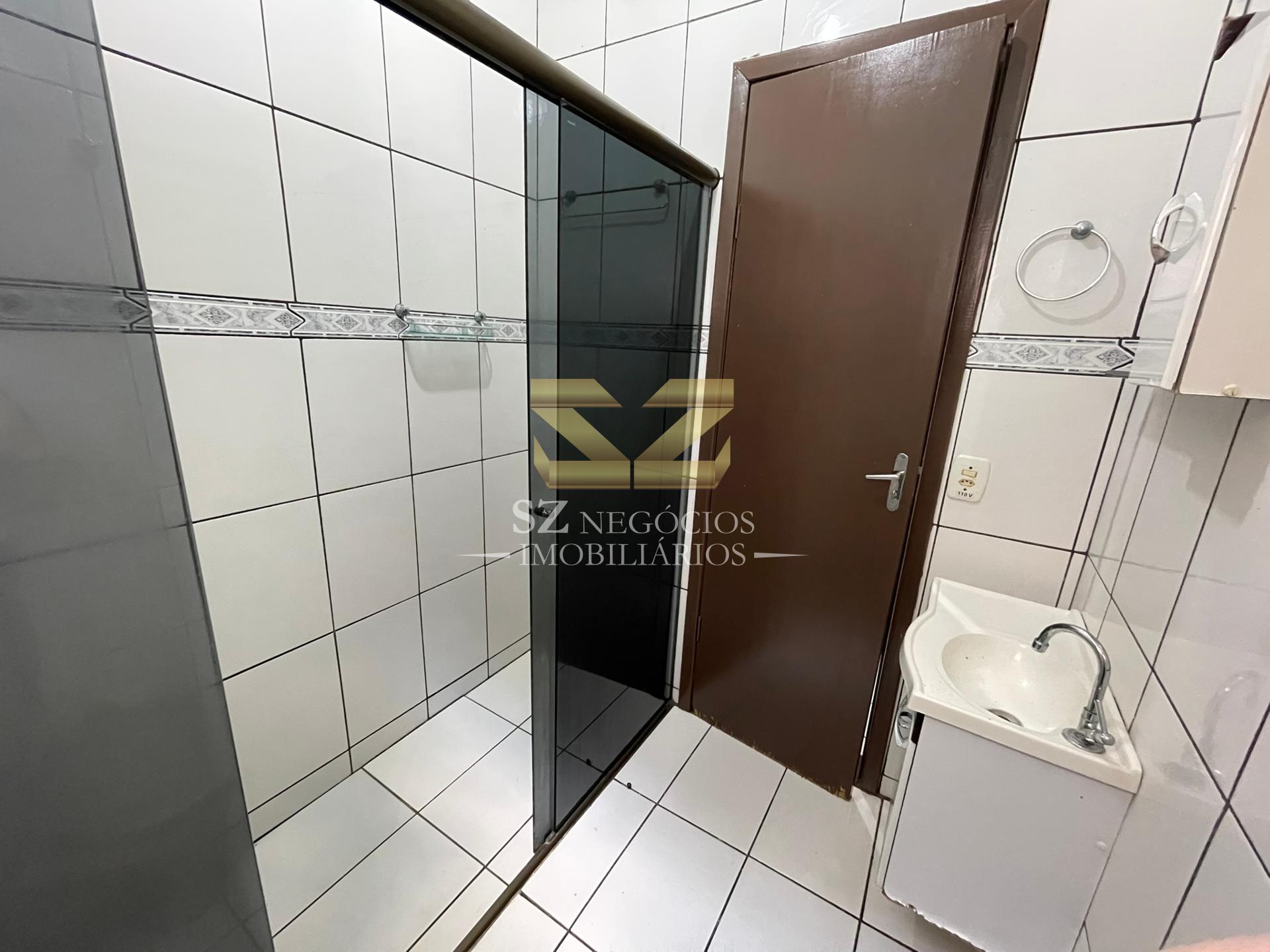 Casa com 2 dormitórios para locação, VILA ADRIANA, FOZ DO IGUACU - PR