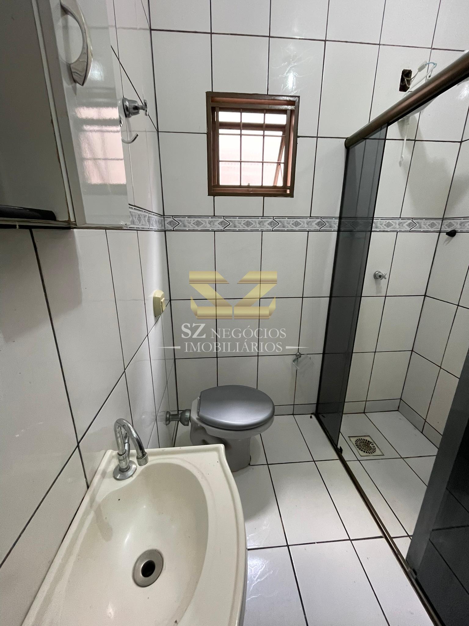 Casa com 2 dormitórios para locação, VILA ADRIANA, FOZ DO IGUACU - PR