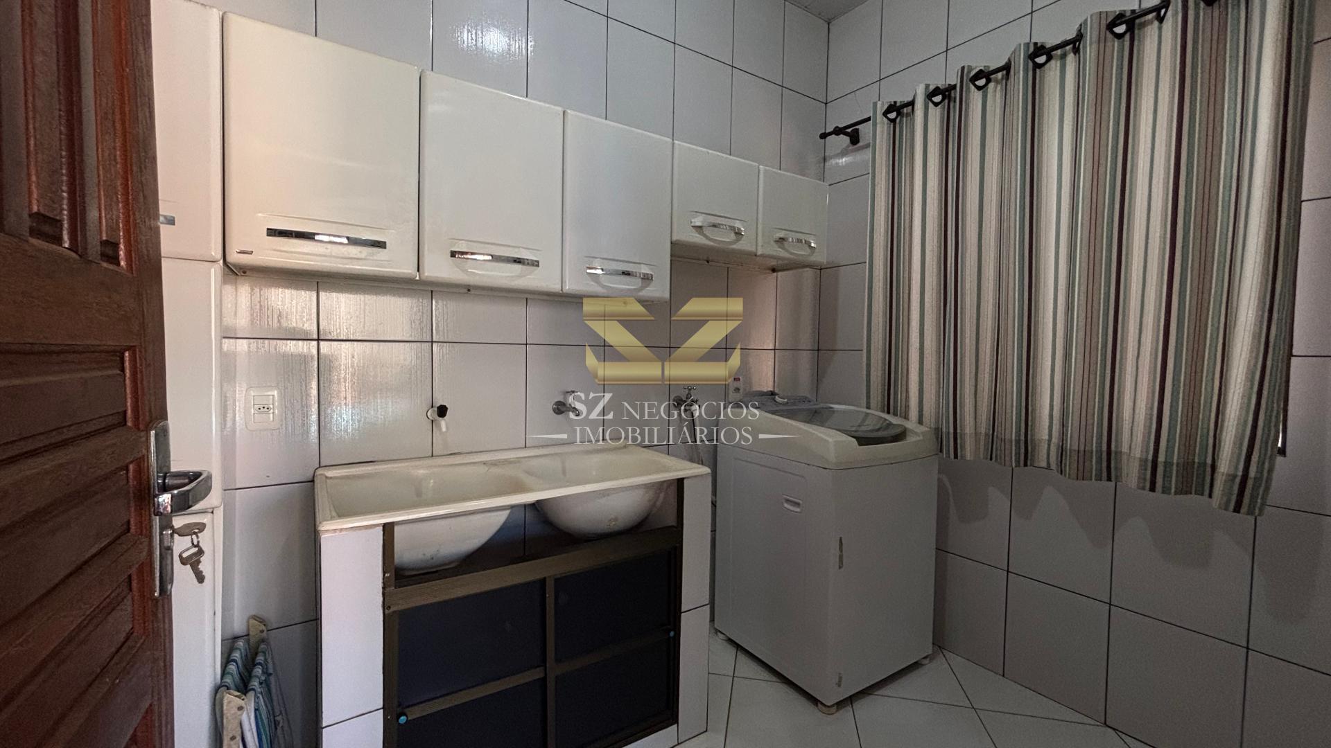 CASA PARA VENDA LOCALIZADA NO JARDIM IPÊ III - FOZ DO IGUAÇUPR.