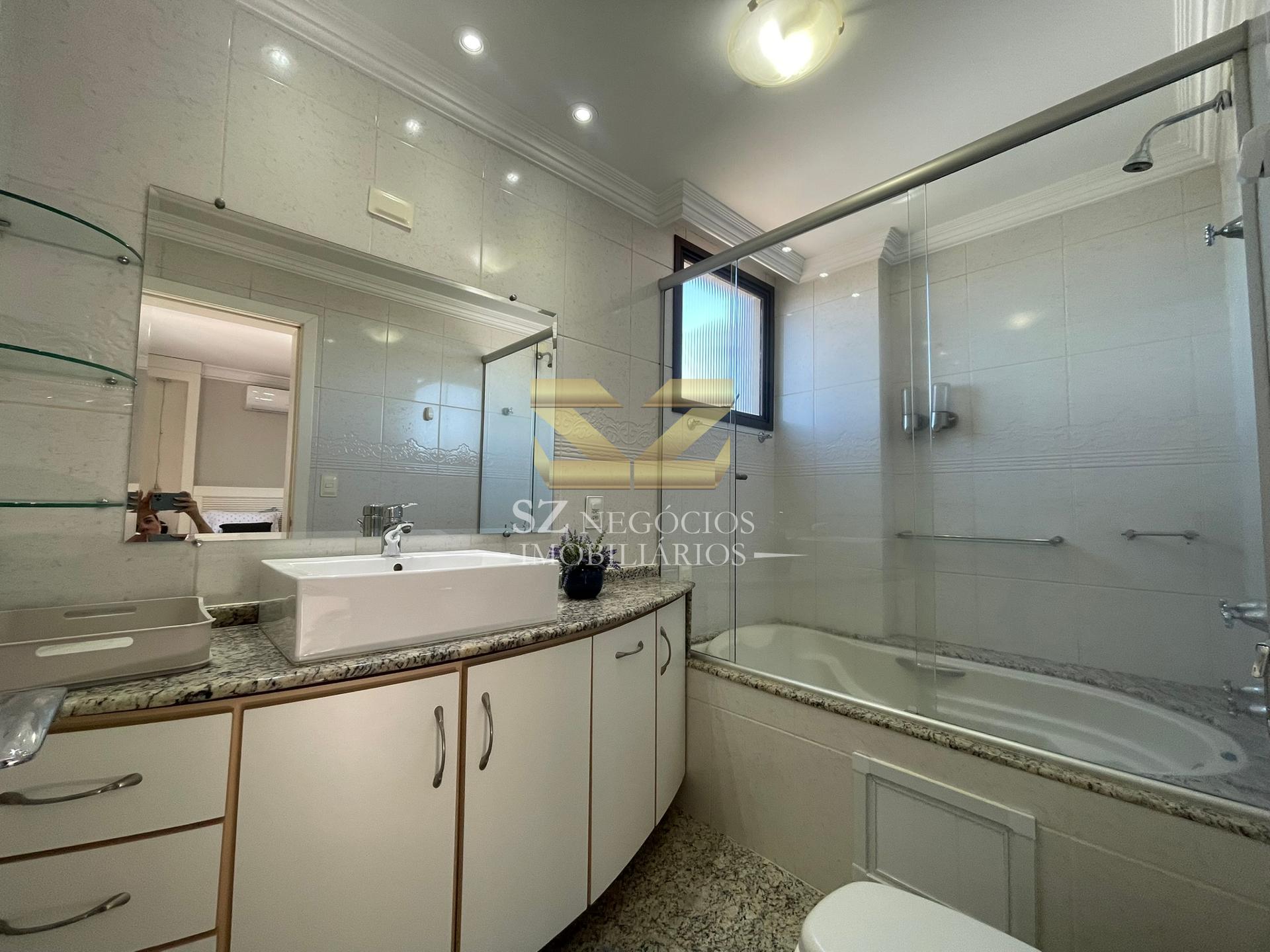 COBERTURA DUPLEX - EDIFÍCIO COUNTRY VILLE -VILA MARACANÃ, FOZ DO IGUAÇU-PR