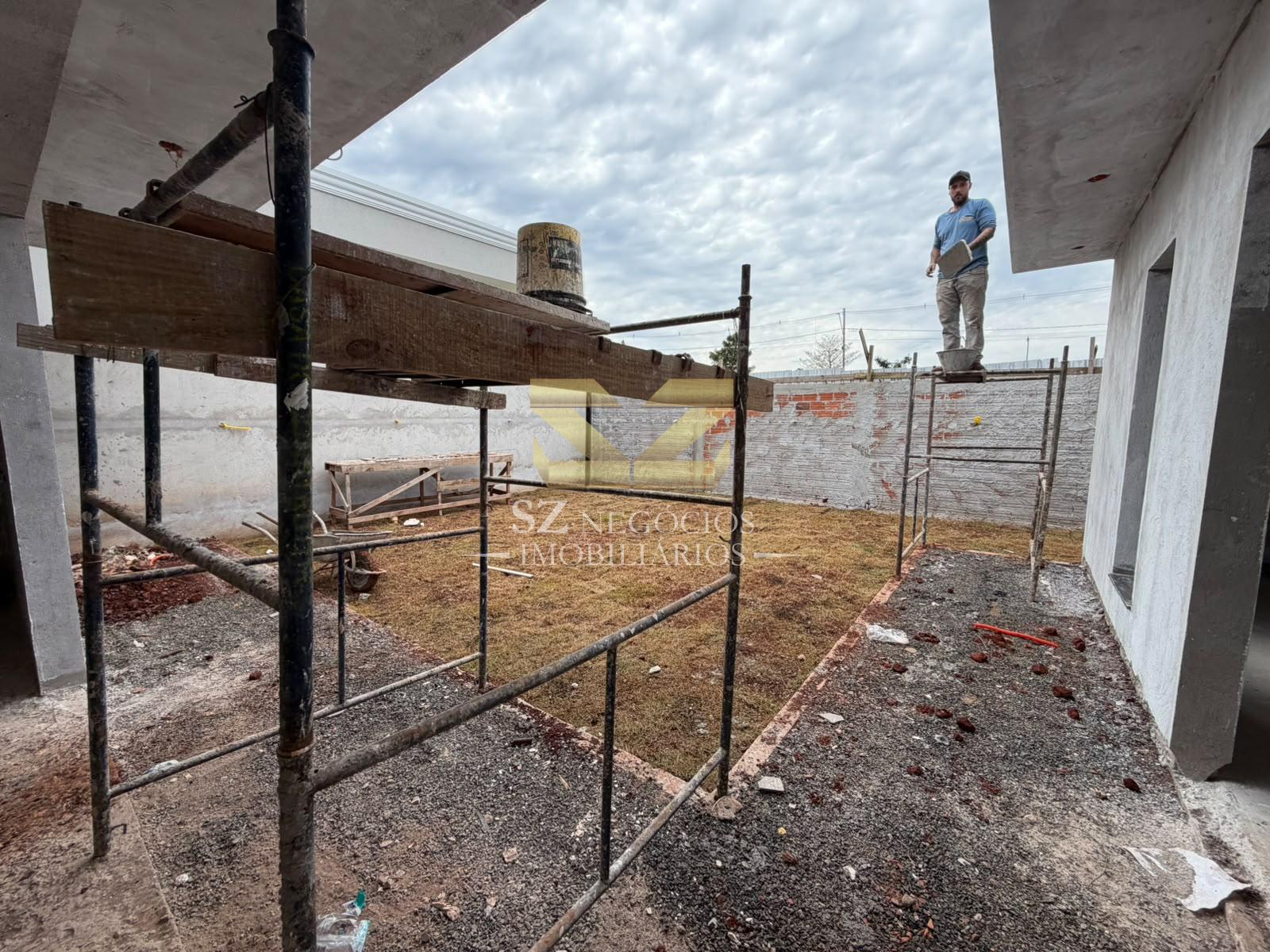 CASA TÉRREA À VENDA COM 03 SUÍTES NO CONDOMÍNIO ÁGUAS CLARAS, FOZ DO IGUAÇU