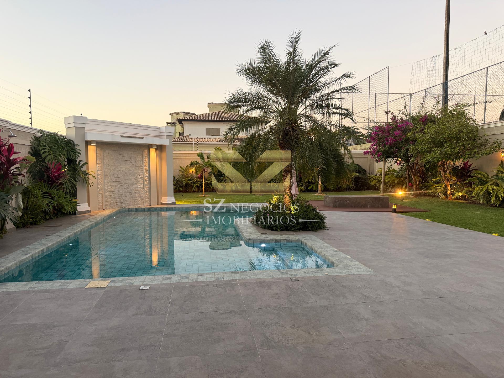 SOBRADO À VENDA  COM 1 SUÍTE E 2 DEMI SUÍTES E PISCINA JARDIM PANORAMA, FOZ