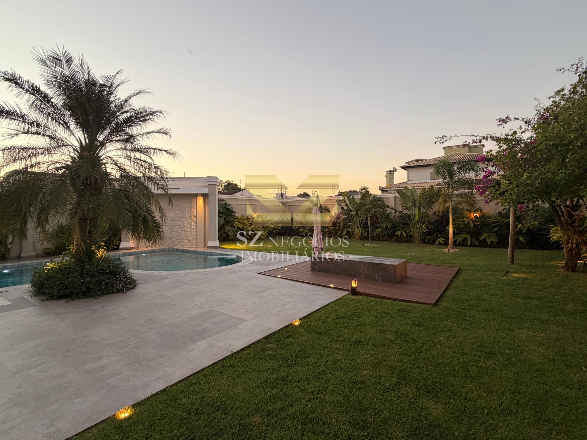SOBRADO À VENDA  COM 1 SUÍTE E 2 DEMI SUÍTES E PISCINA JARDIM PANORAMA, FOZ