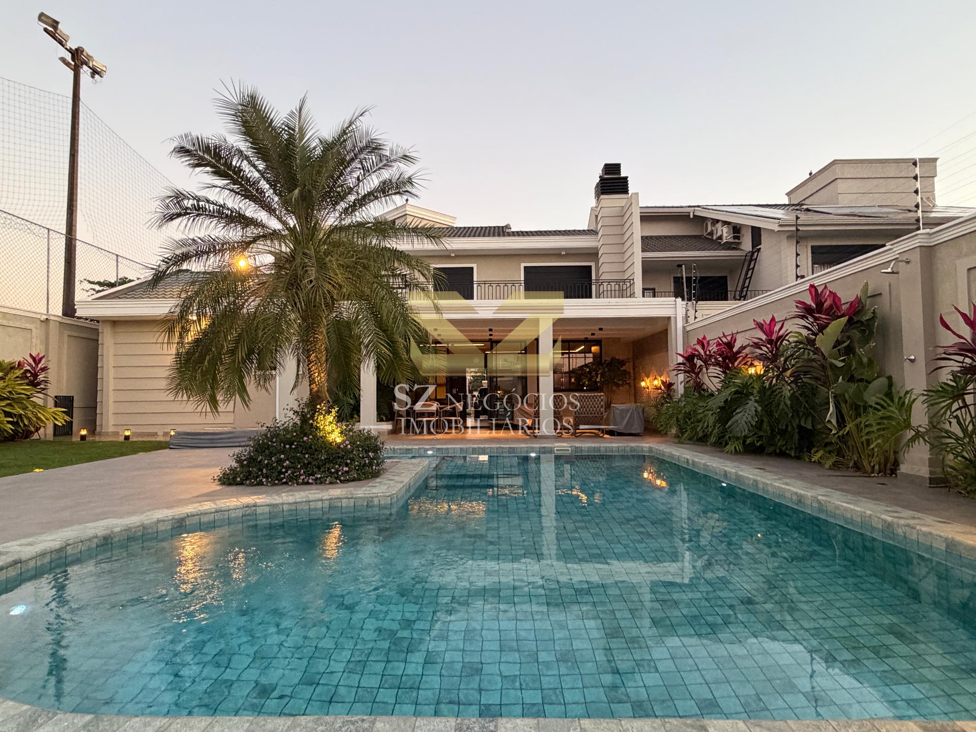 SOBRADO À VENDA  COM 1 SUÍTE E 2 DEMI SUÍTES E PISCINA JARDIM PANORAMA, FOZ