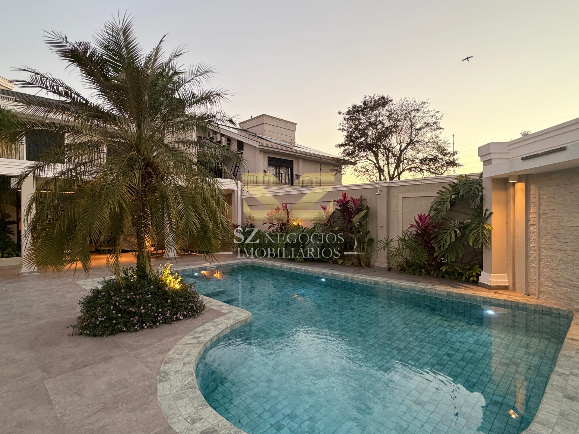 SOBRADO À VENDA  COM 1 SUÍTE E 2 DEMI SUÍTES E PISCINA JARDIM PANORAMA, FOZ