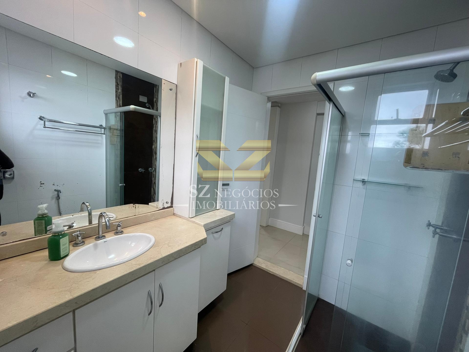Cobertura Duplex Mobiliada para locação no Edifício Residencial Fernanda, Centro Foz do Iguaçu - Pr.