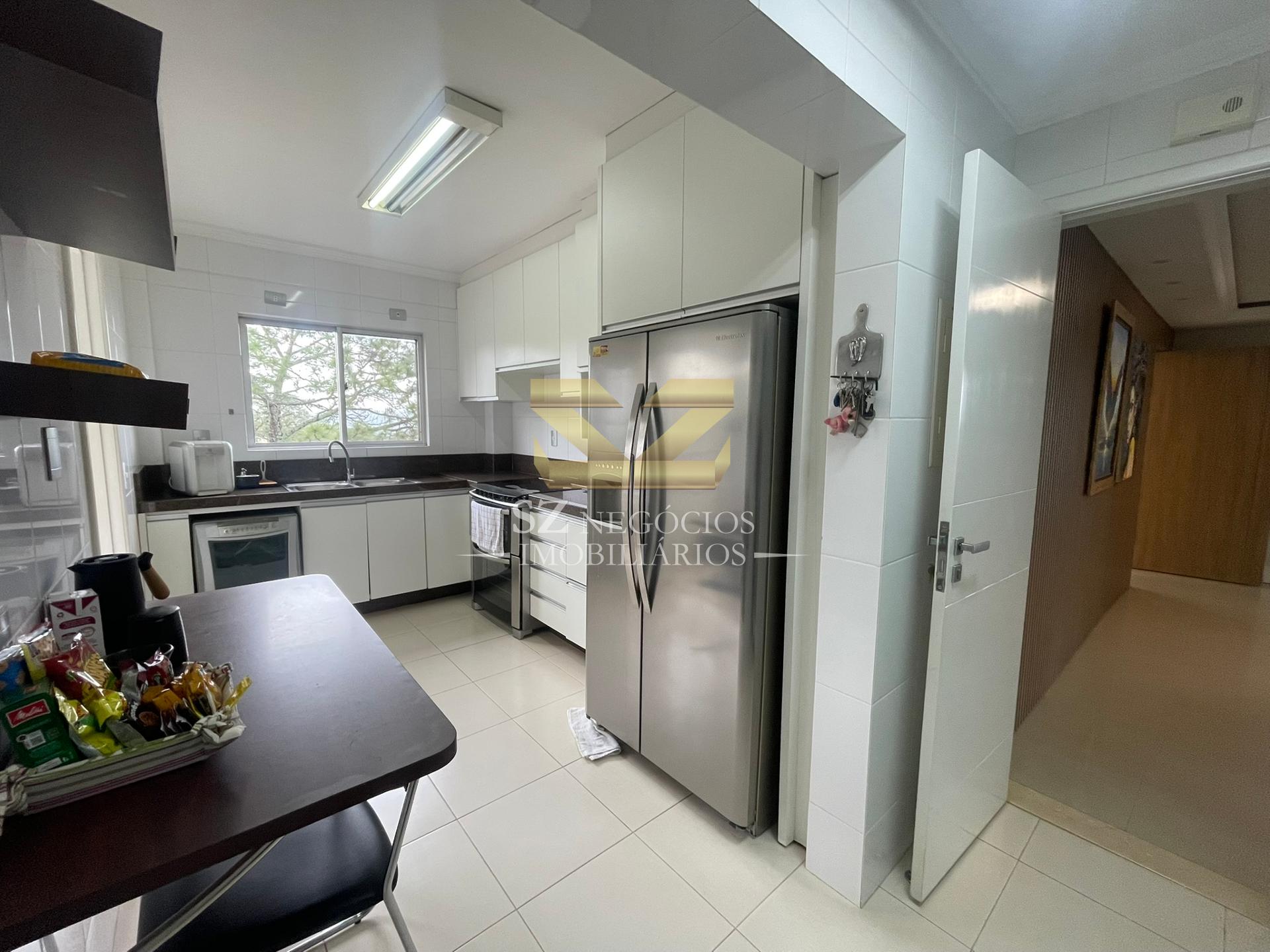 Cobertura Duplex Mobiliada para locação no Edifício Residencial Fernanda, Centro Foz do Iguaçu - Pr.