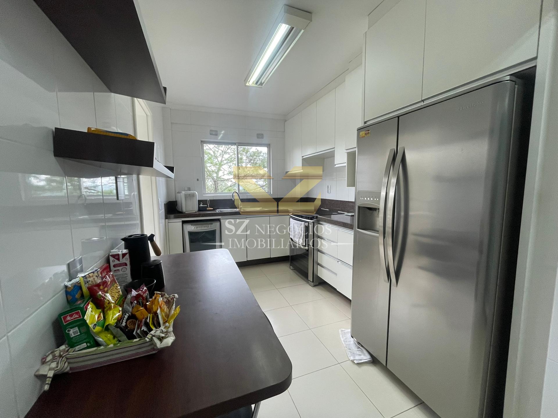 Cobertura Duplex Mobiliada para locação no Edifício Residencial Fernanda, Centro Foz do Iguaçu - Pr.