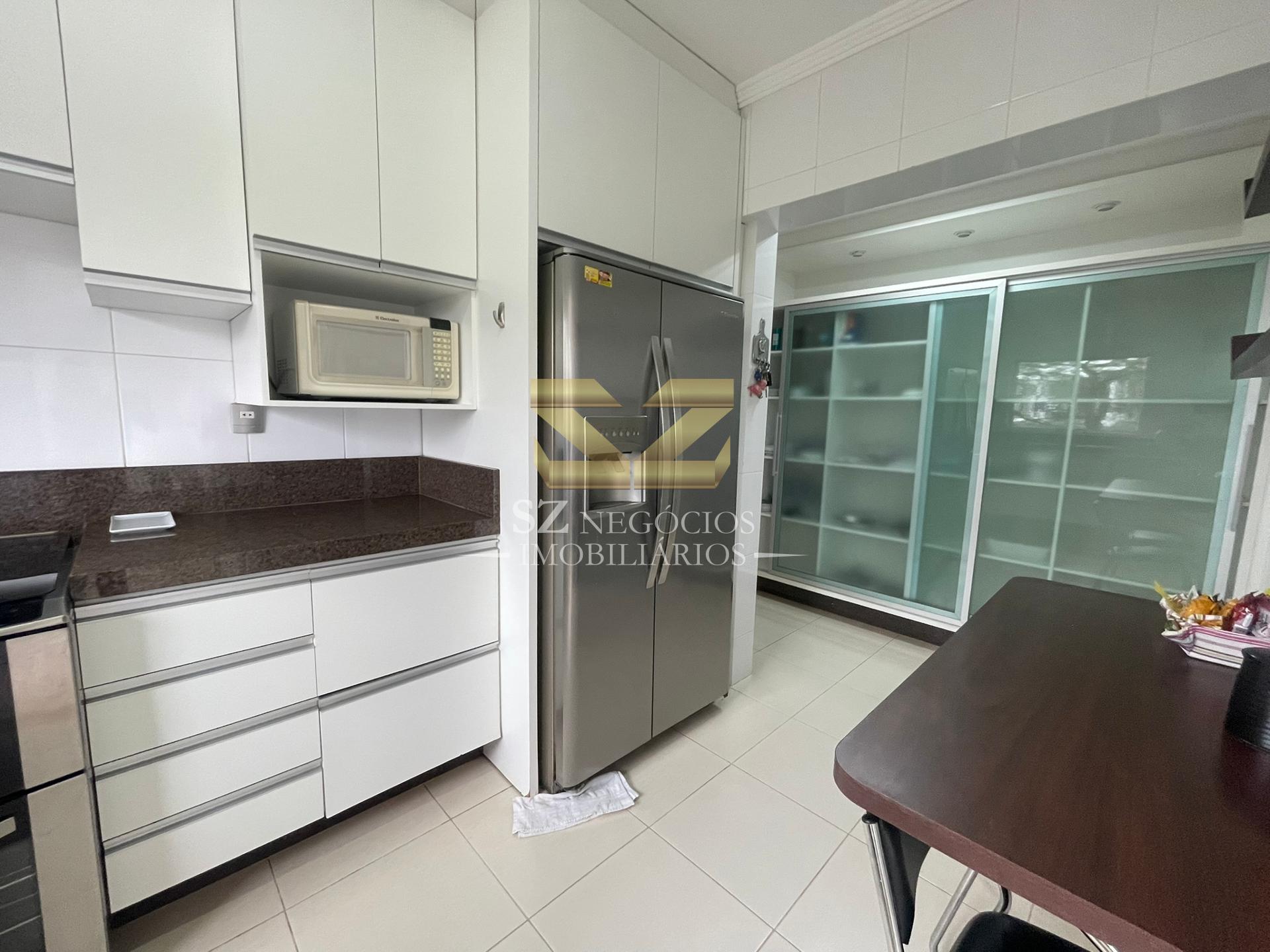 Cobertura Duplex Mobiliada para locação no Edifício Residencial Fernanda, Centro Foz do Iguaçu - Pr.