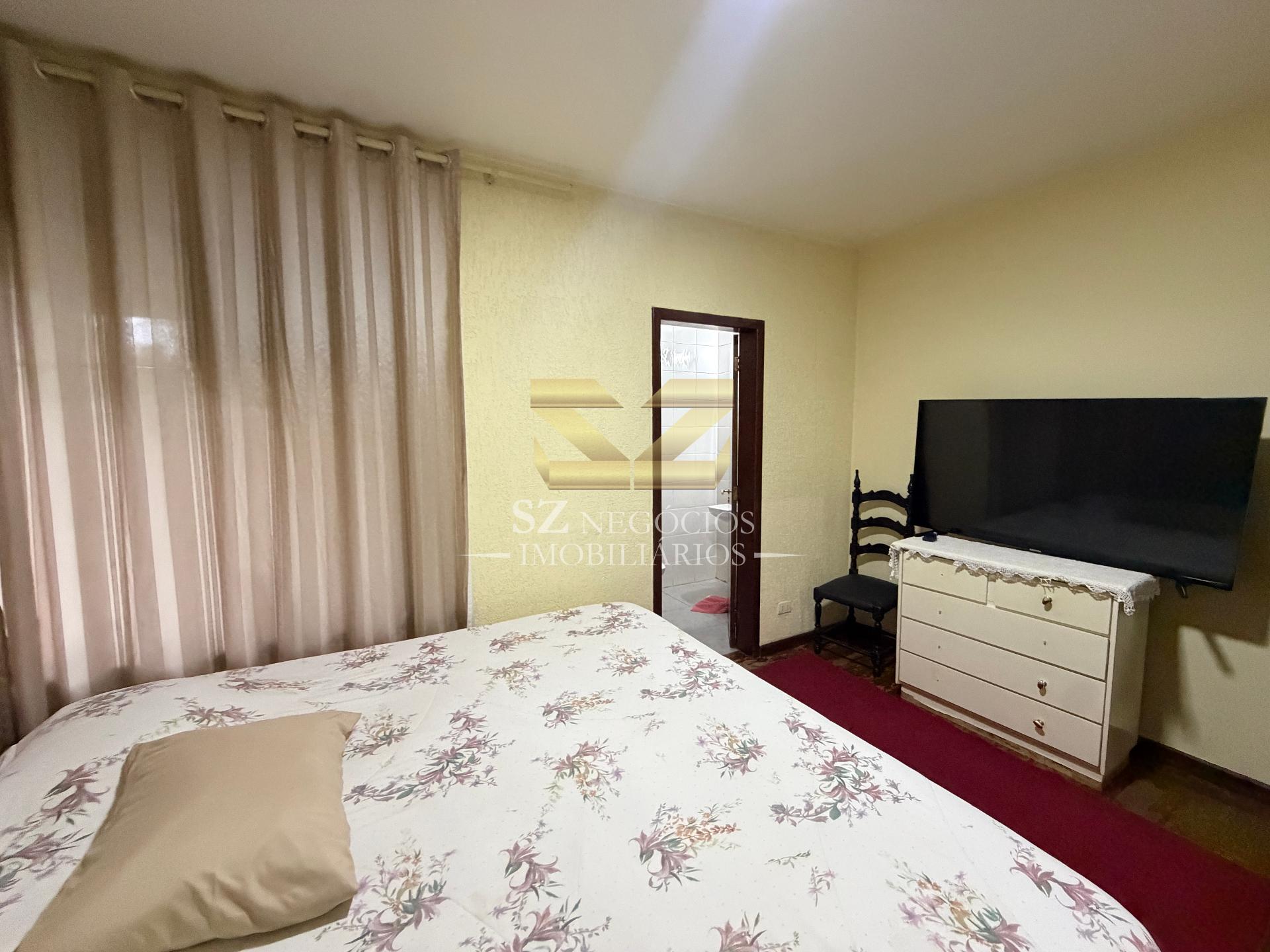 SOBRADO À VENDA COM 4 SUÍTES E 1 QUARTO - COND. PARANÁ COUNTRY CLUB PARAGUAI