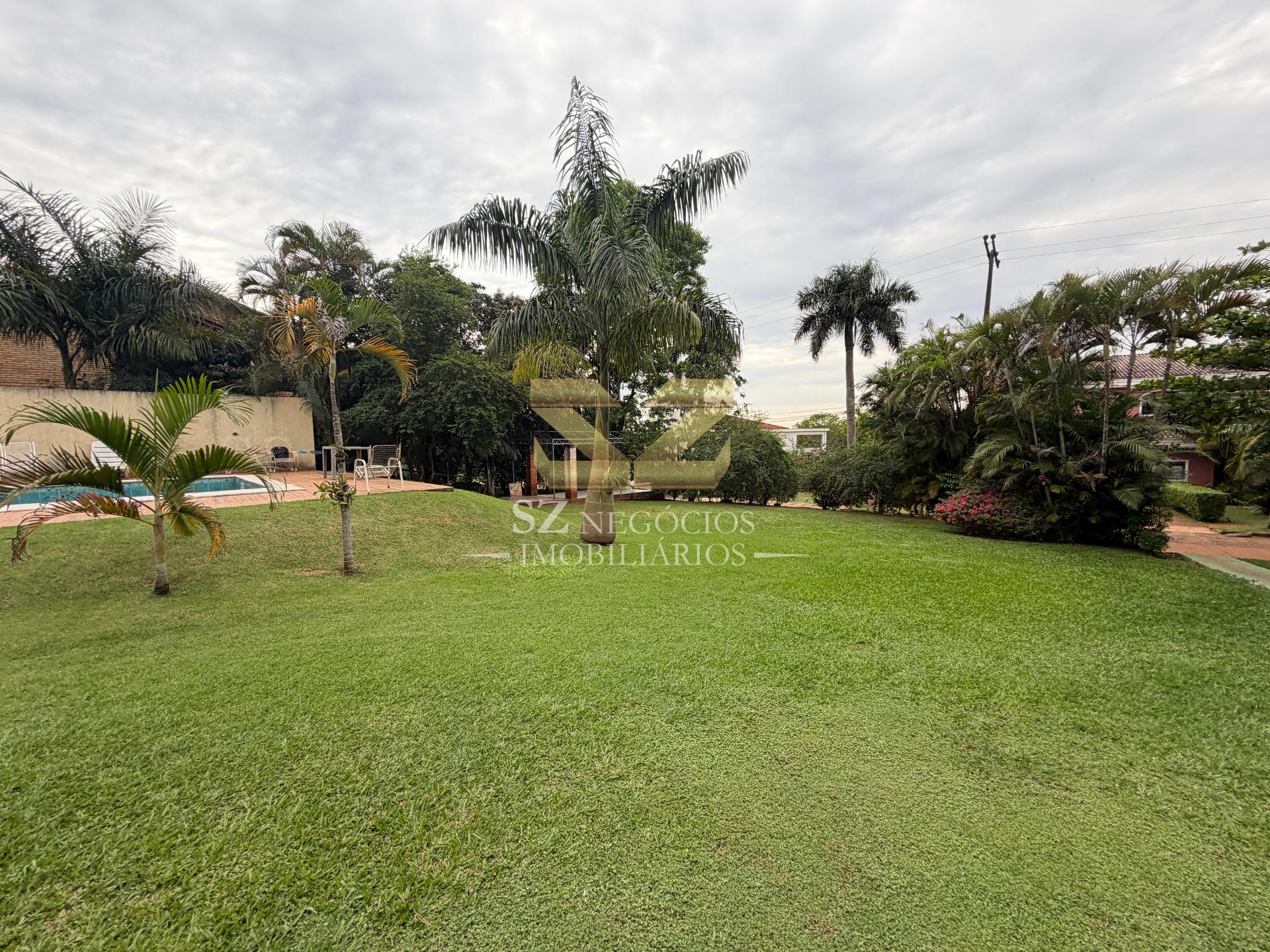 SOBRADO À VENDA COM 4 SUÍTES E 1 QUARTO - COND. PARANÁ COUNTRY CLUB PARAGUAI