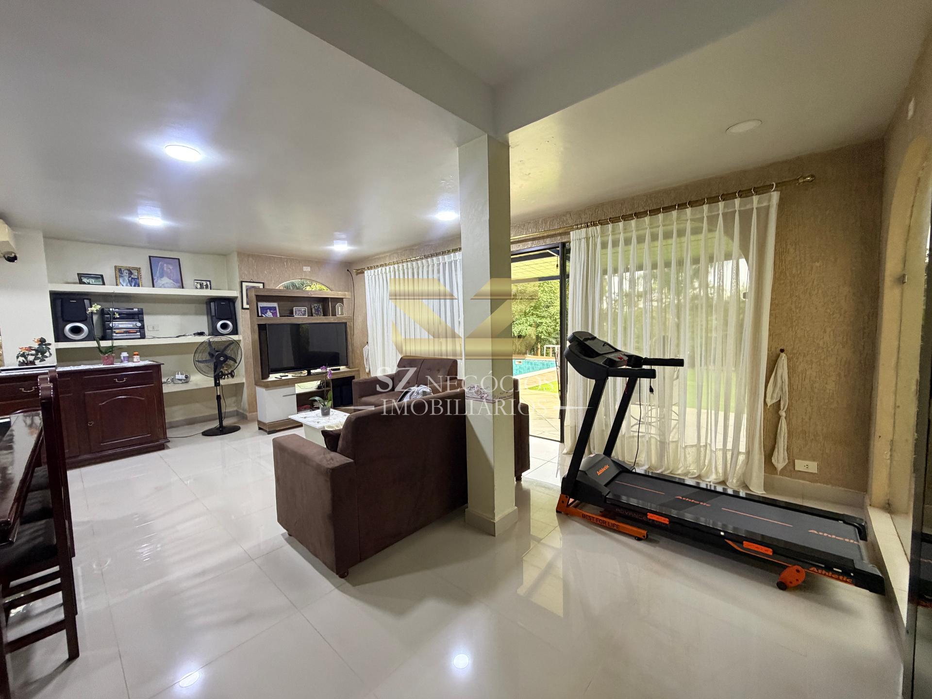 SOBRADO À VENDA COM 4 SUÍTES E 1 QUARTO - COND. PARANÁ COUNTRY CLUB PARAGUAI