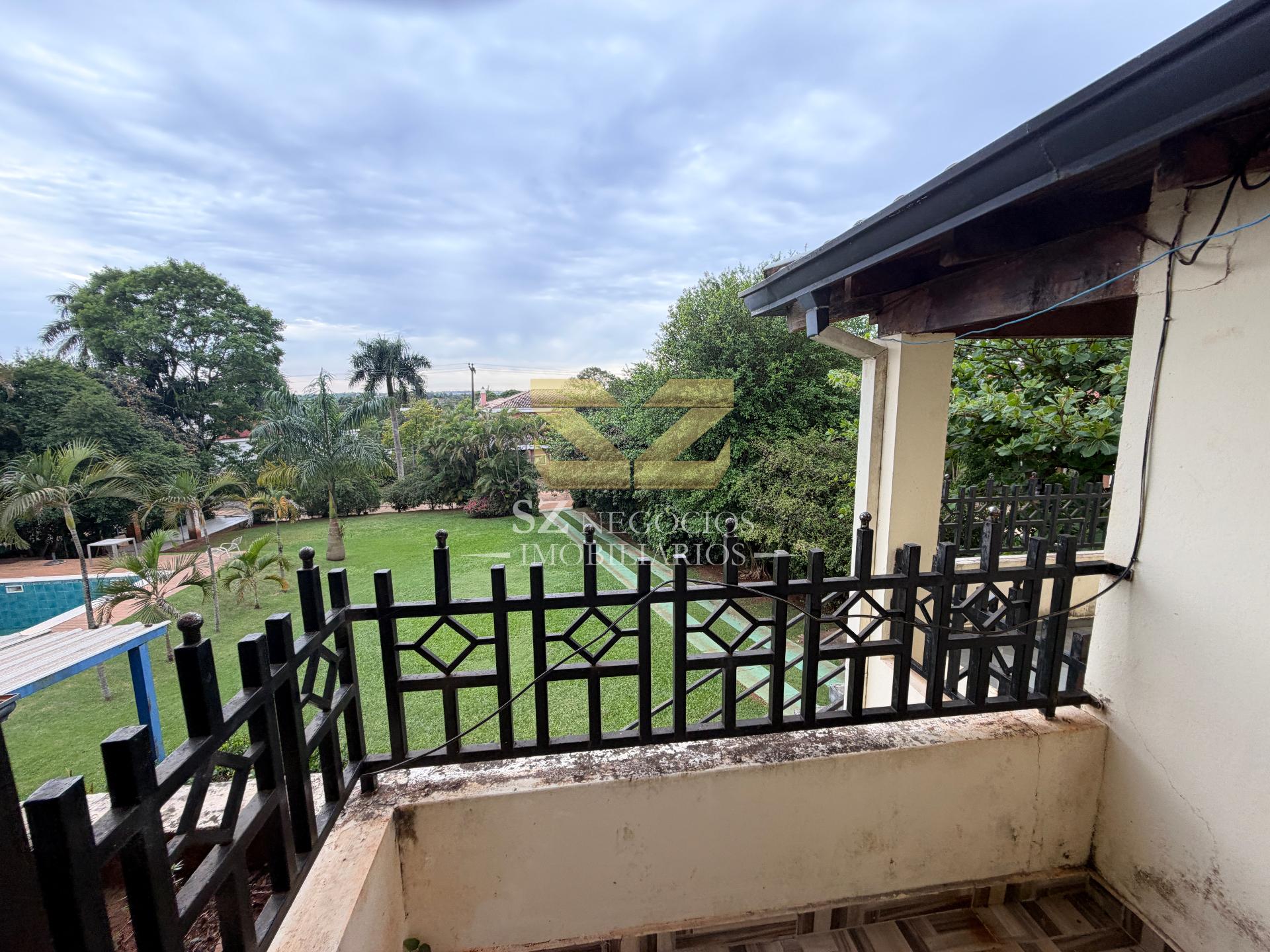 SOBRADO À VENDA COM 4 SUÍTES E 1 QUARTO - COND. PARANÁ COUNTRY CLUB PARAGUAI