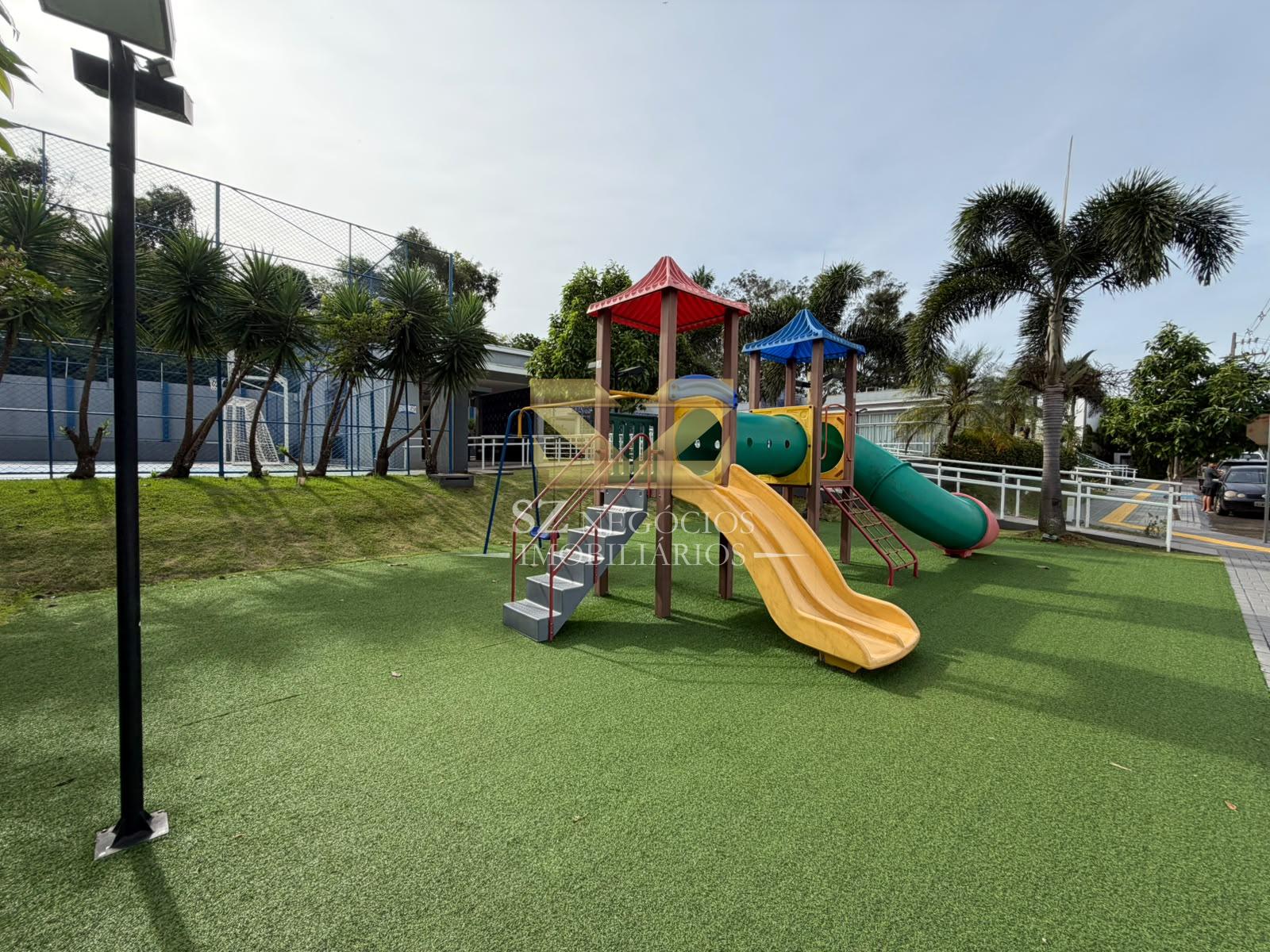 TERRENO À VENDA 405M² - CONDOMÍNIO ÁGUAS CLARAS - FOZ DO IGUAÇU - PR