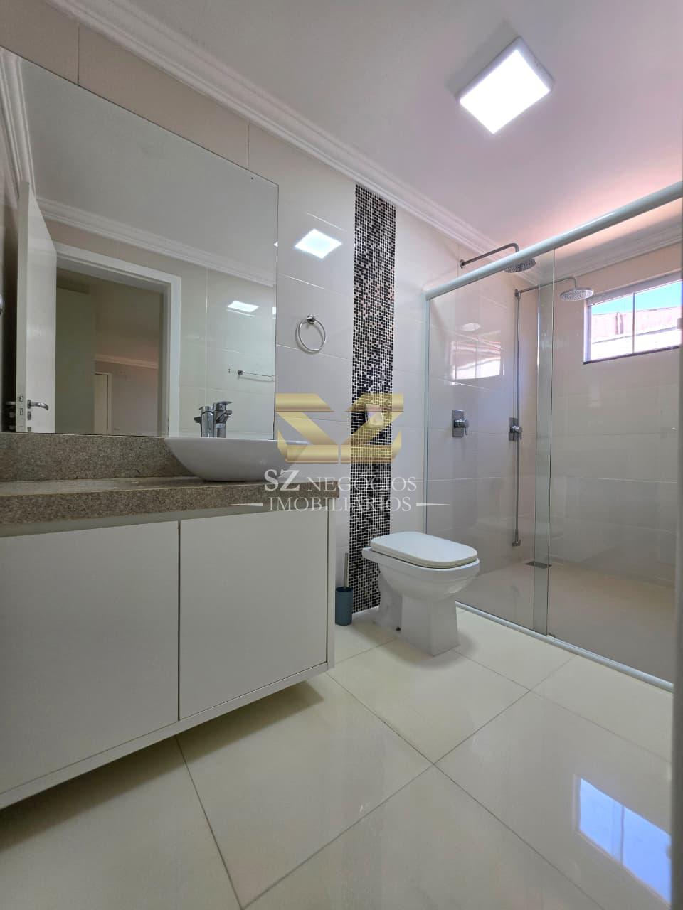 CASA MOBILIADA À VENDA COM 05 DORMITÓRIOS, CONJUNTO LIBRA, FOZ DO IGUACU - PR