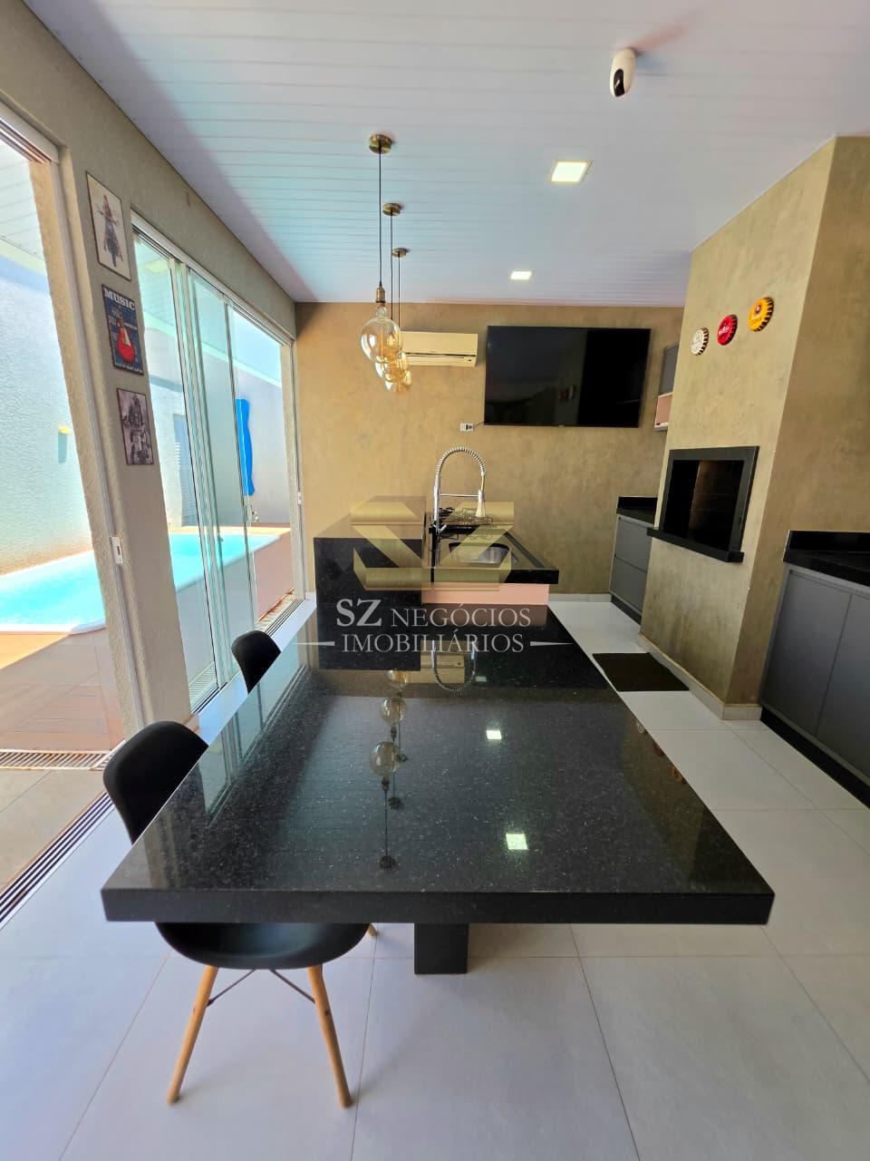 CASA MOBILIADA À VENDA COM 05 DORMITÓRIOS, CONJUNTO LIBRA, FOZ DO IGUACU - PR