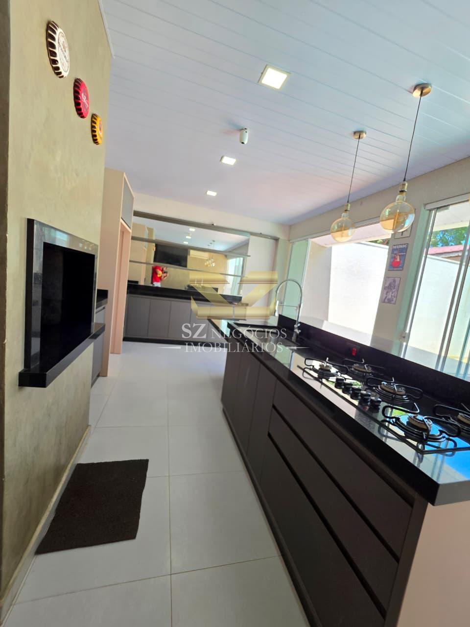 CASA MOBILIADA À VENDA COM 05 DORMITÓRIOS, CONJUNTO LIBRA, FOZ DO IGUACU - PR