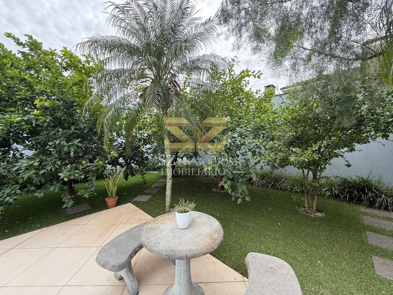 CASA MOBILIADA À VENDA COM 01 SUÍTE  E PISCINA CONJUNTO LIBRA, FOZ