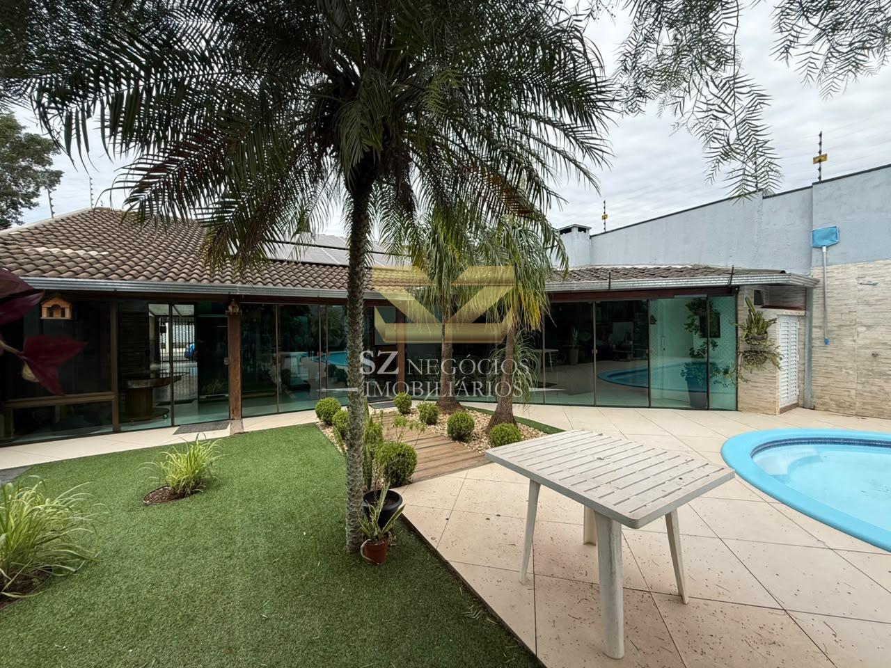 CASA MOBILIADA À VENDA COM 01 SUÍTE  E PISCINA CONJUNTO LIBRA, FOZ