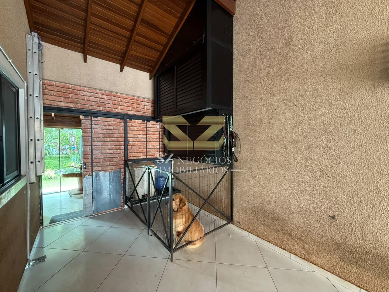 CASA MOBILIADA À VENDA COM 01 SUÍTE  E PISCINA CONJUNTO LIBRA, FOZ