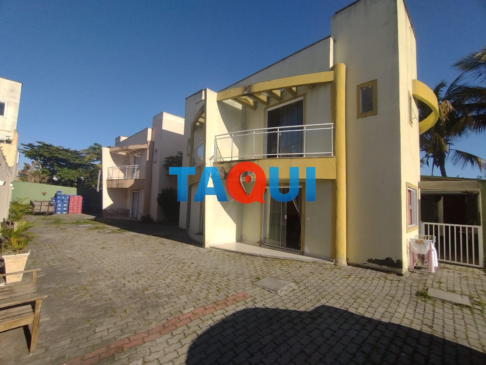 Casa à venda duplex, em condomínio, Palmeiras, CABO FRIO - RJ