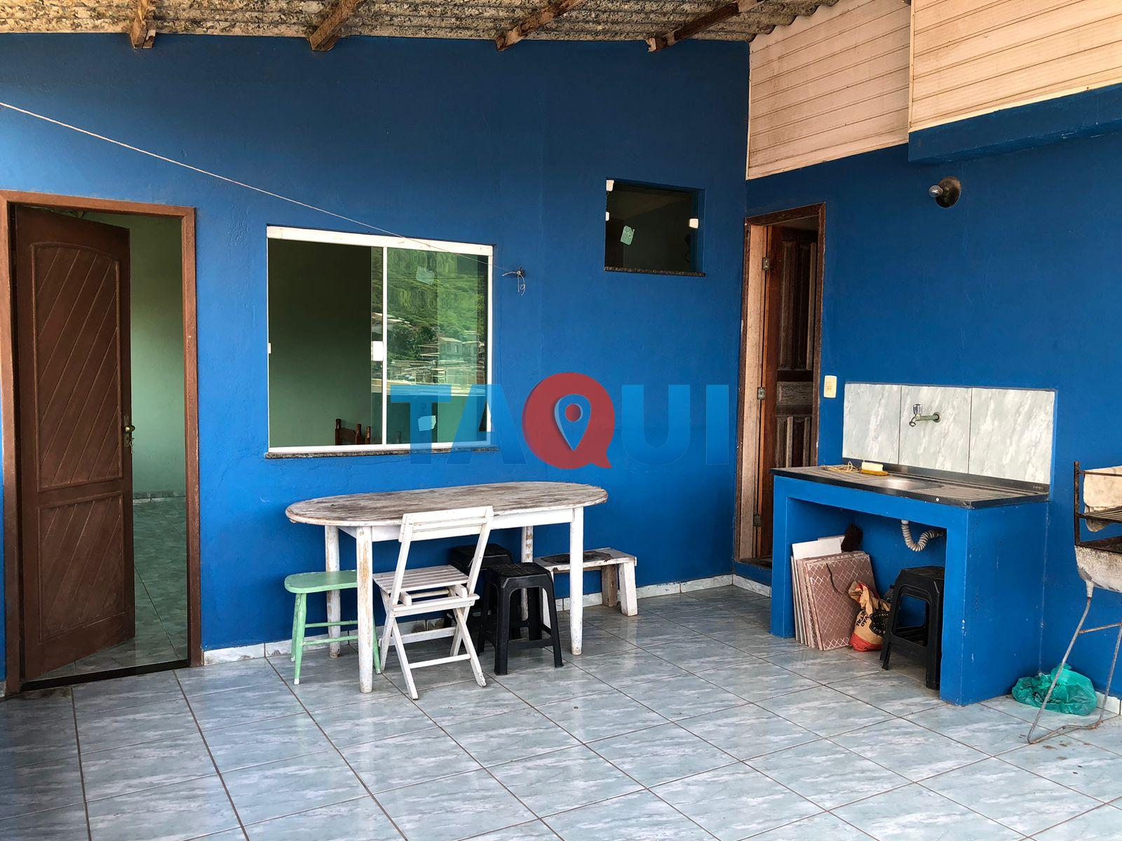 Casa triplex com 4 suítes À VENDA, bairro jacaré, cabo frio-RJ.