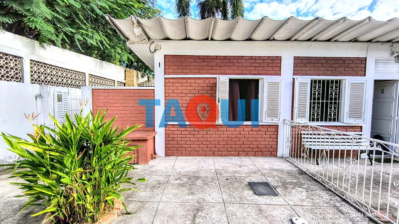 Casa à venda com 2 quartos, sendo 1 suíte, Palmeiras, CABO FRIO - RJ