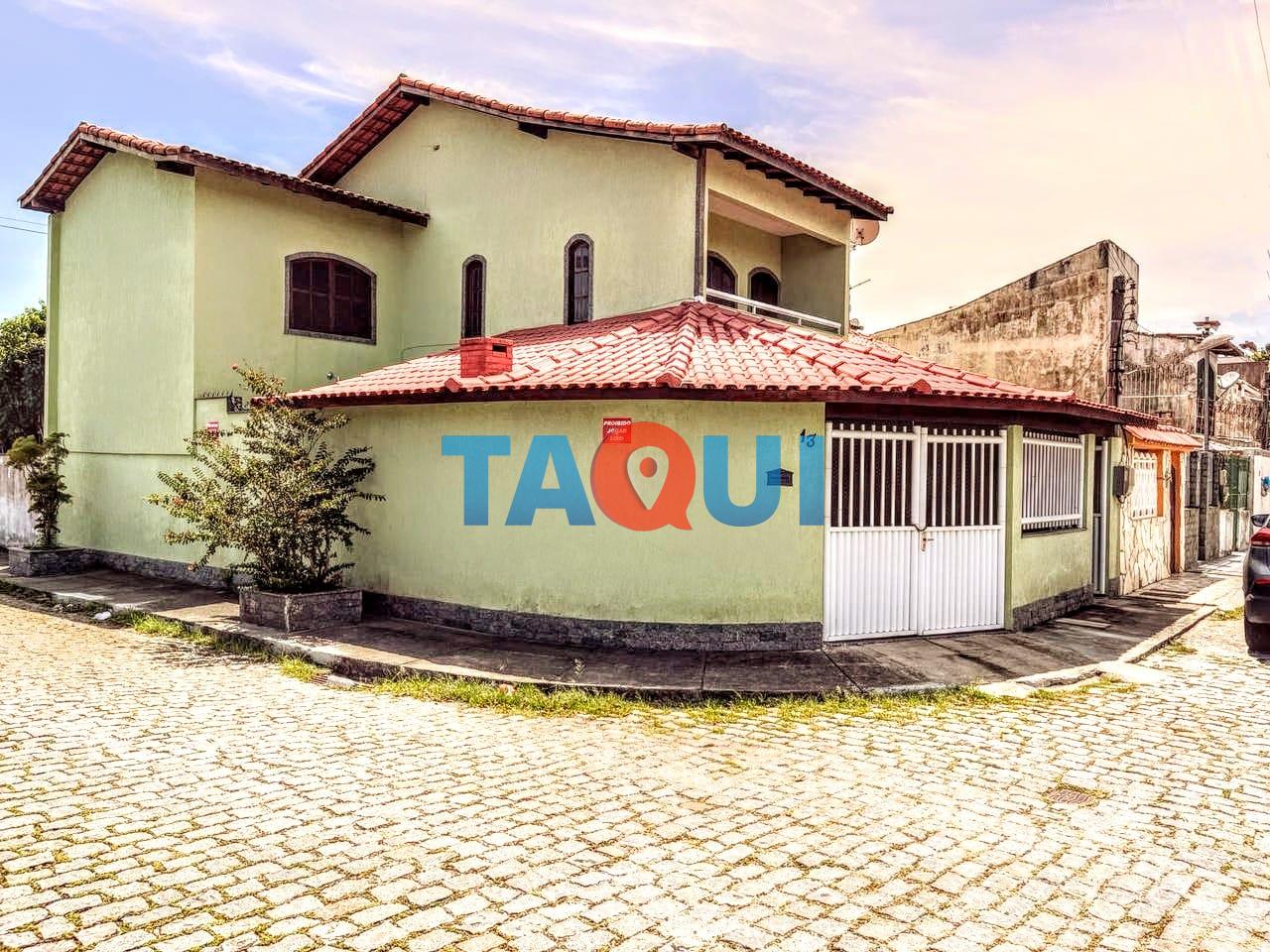 Casa à venda com 4 quartos, sendo 1 suíte e varanda, Ville Blanche, CABO FRIO - RJ