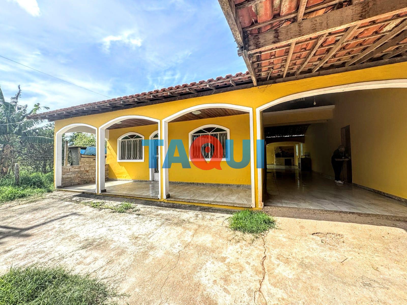 Casa à venda com 3 quartos, sendo 2 suítes no Balneário das Conchas, São Pedro da Aldeia - RJ