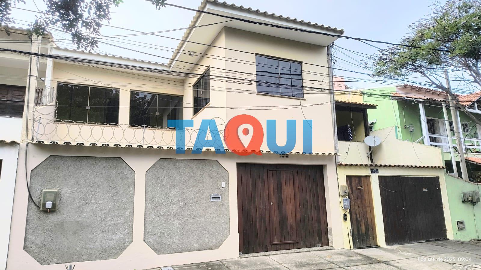 Casa duplex independente à venda com 3 quartos, sala, Palmeiras, CABO FRIO - RJ