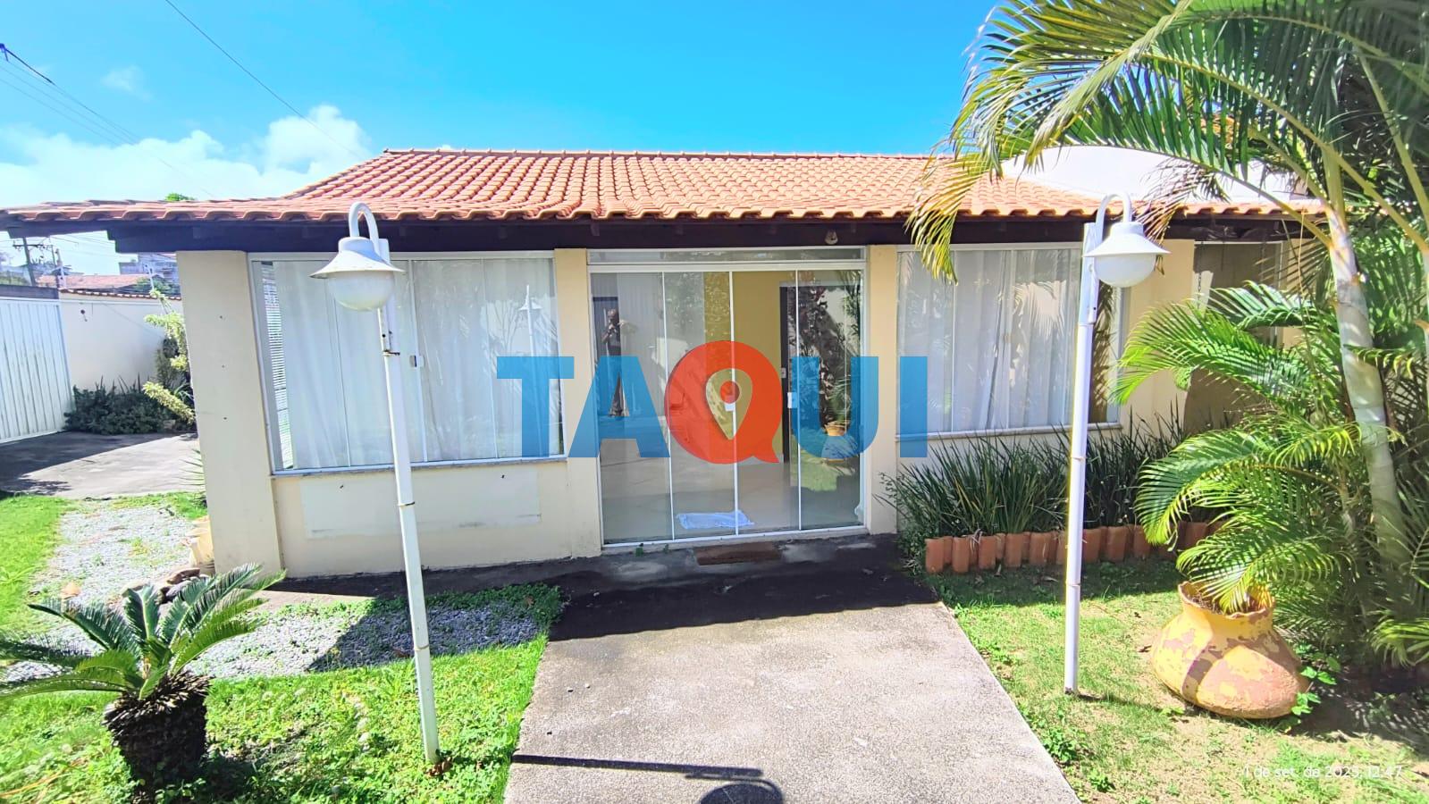 Casa linear à venda com 2 quartos, sendo 1 suíte, Jardim Peró, CABO FRIO - RJ