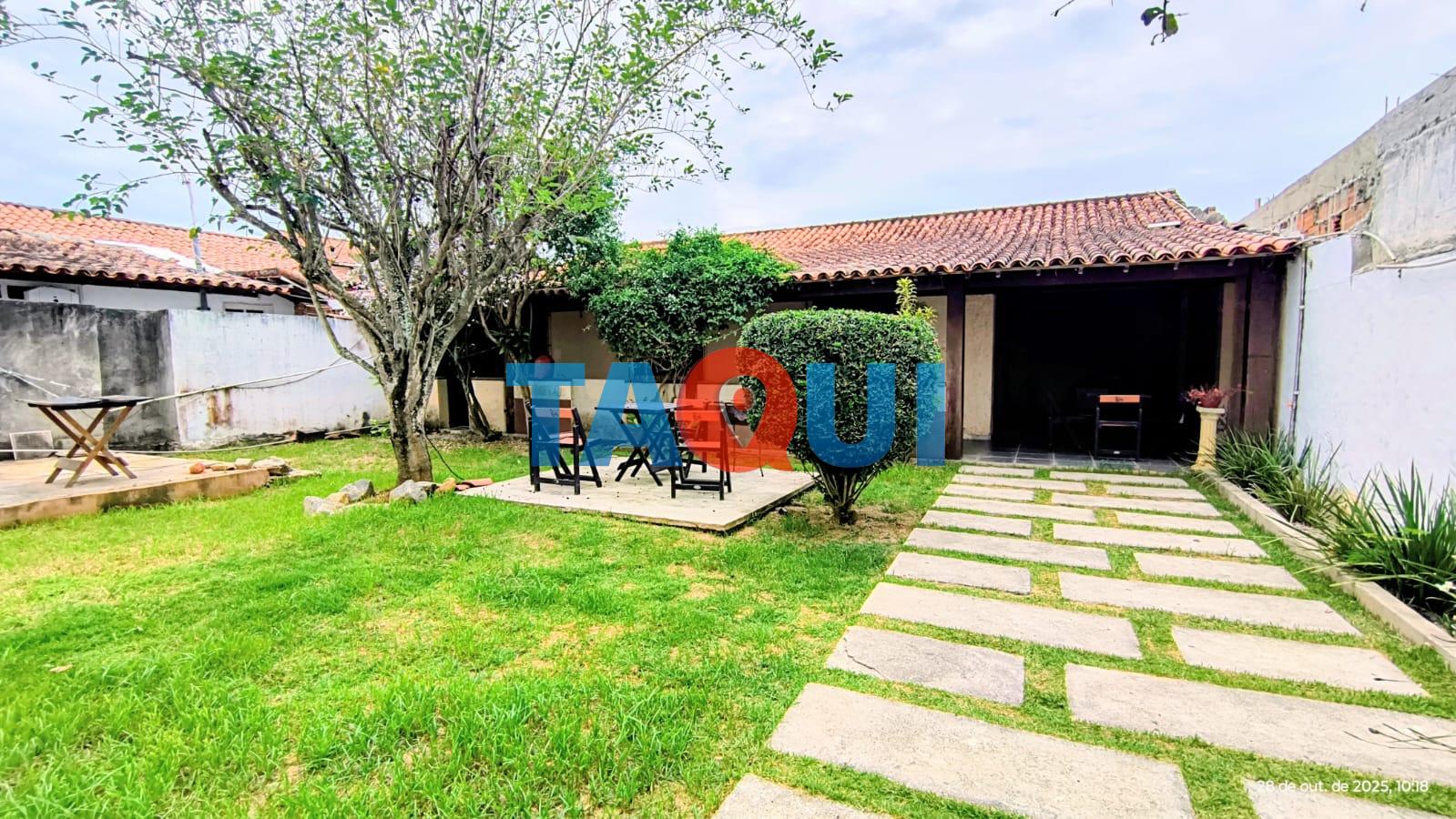 3 Casas e 1 quitinete à venda, Palmeiras, CABO FRIO - RJ