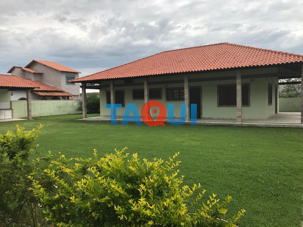 CASA À VENDA NA REGIÃO DOS LAGOS EM PRAIA SECA, ARARUAMA-RJ