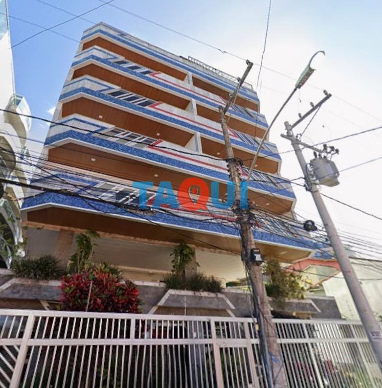 APARTAMENTO À VENDA MOBILIADO NO BAIRRO PASSAGEM EM CABO FRIO-RJ