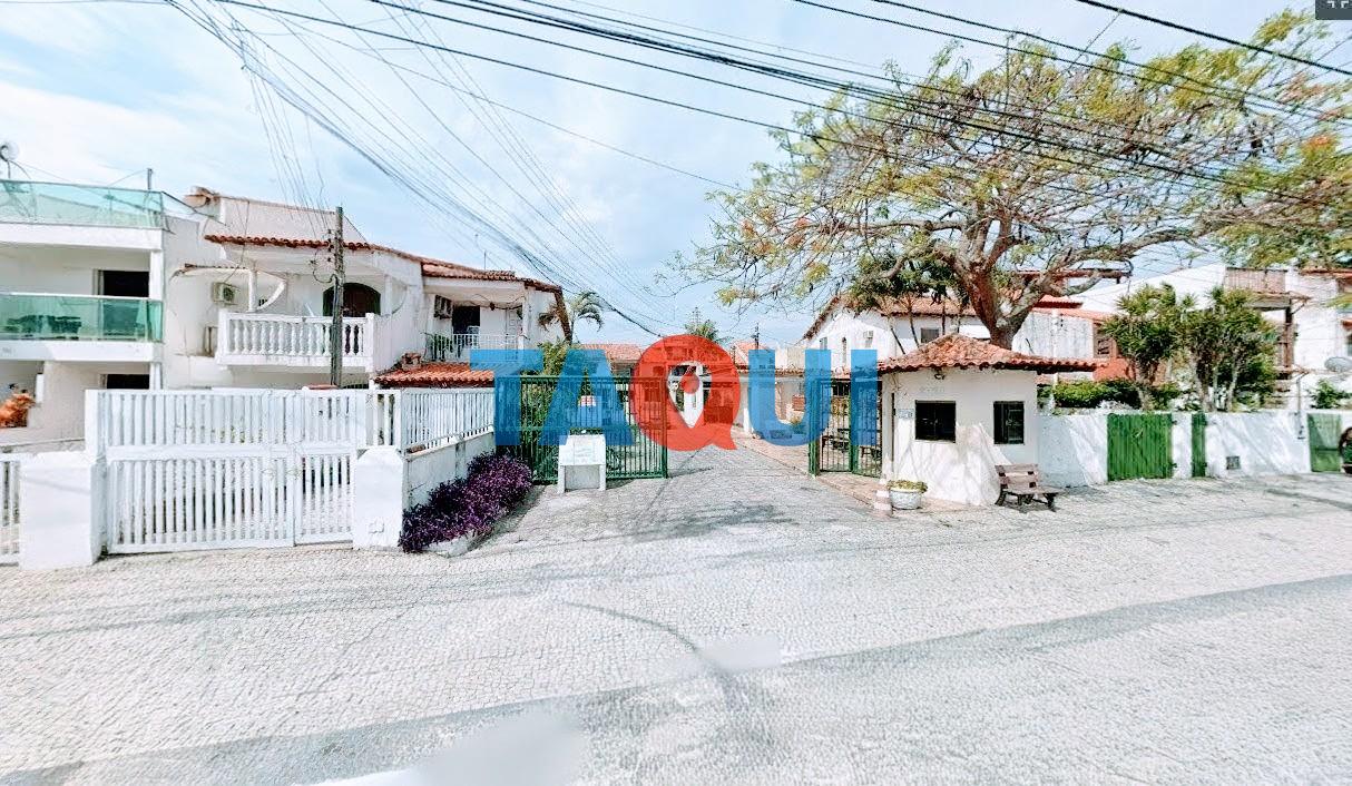 Casa triplex com 4 quartos à venda no bairro Palmeiras em CABO FRIO - RJ