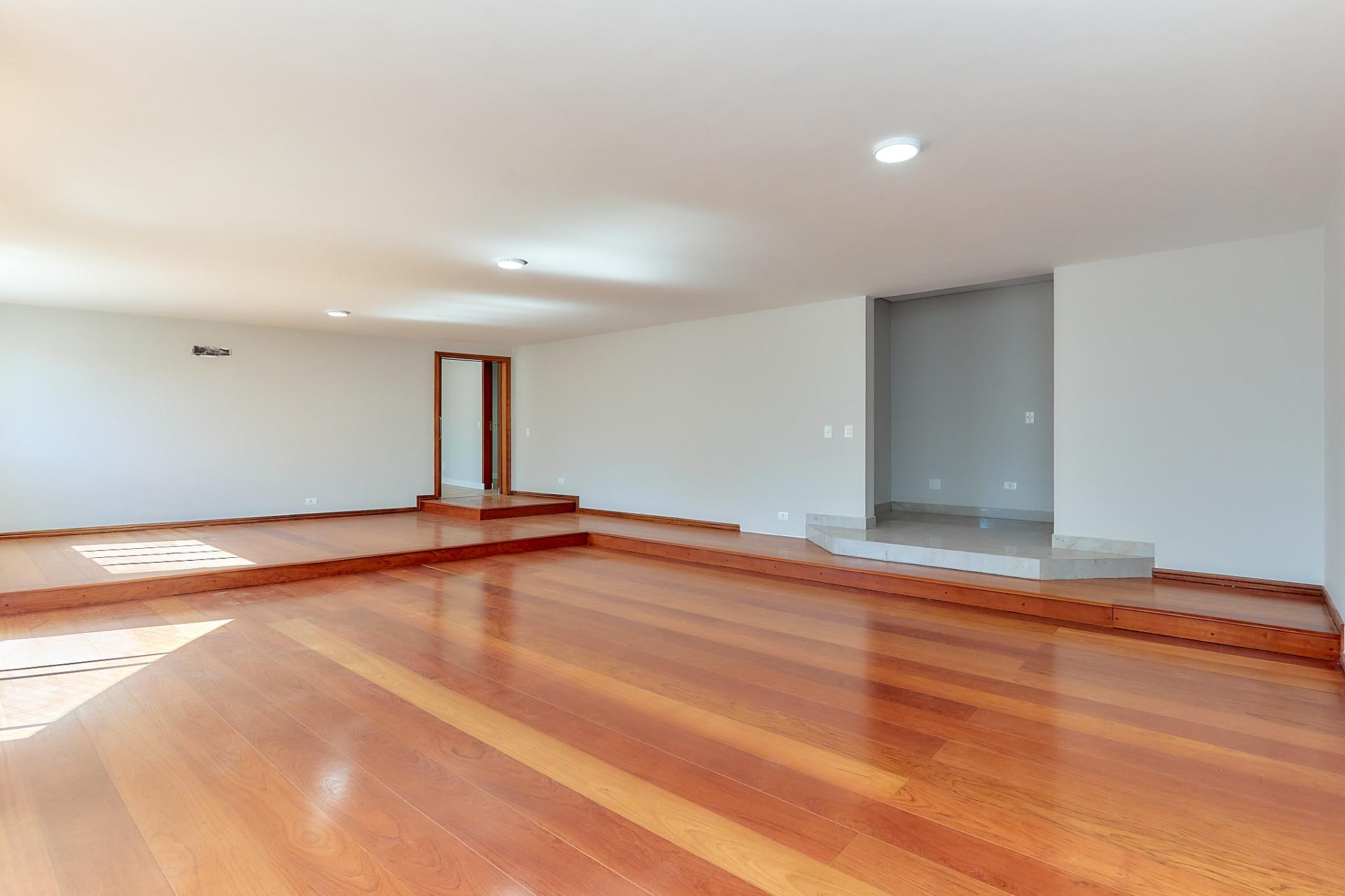 Apartamento reformado com 4 dormitórios à venda, 266,80 m2, BA...
