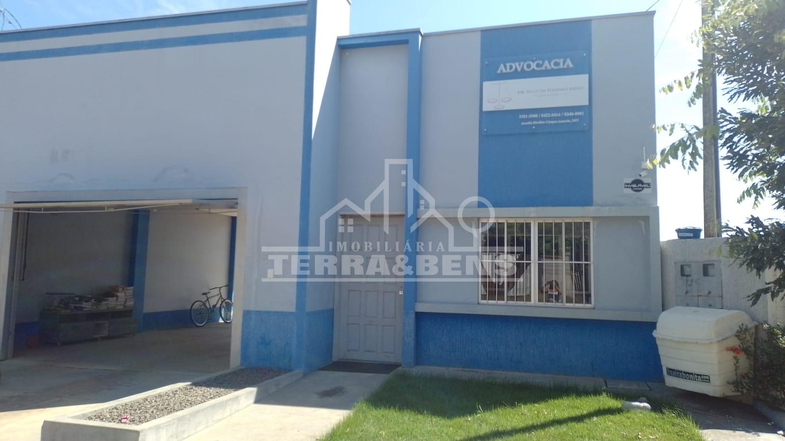 CASA A VENDA COM 3 QUARTOS, UMA SUITE, BANHEIRO SOCIAL, SALA, COZINHA, AREA DE