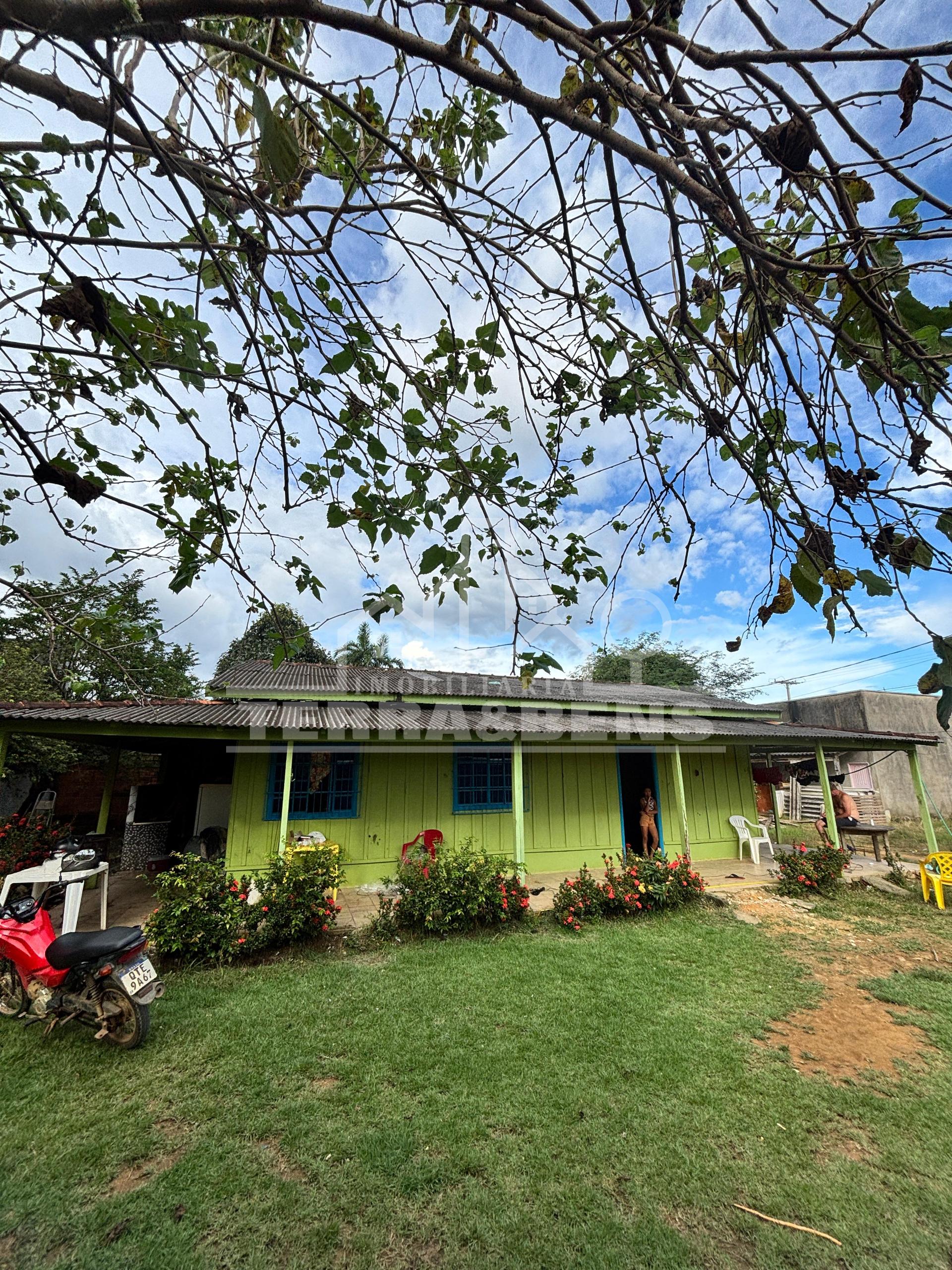 TERRENO ESCRITURADO 20X40 TODO MURADO DE ESQUINA TROCA POR CASA EM ARIQUEMES OU CHACARA PROXIMO EM