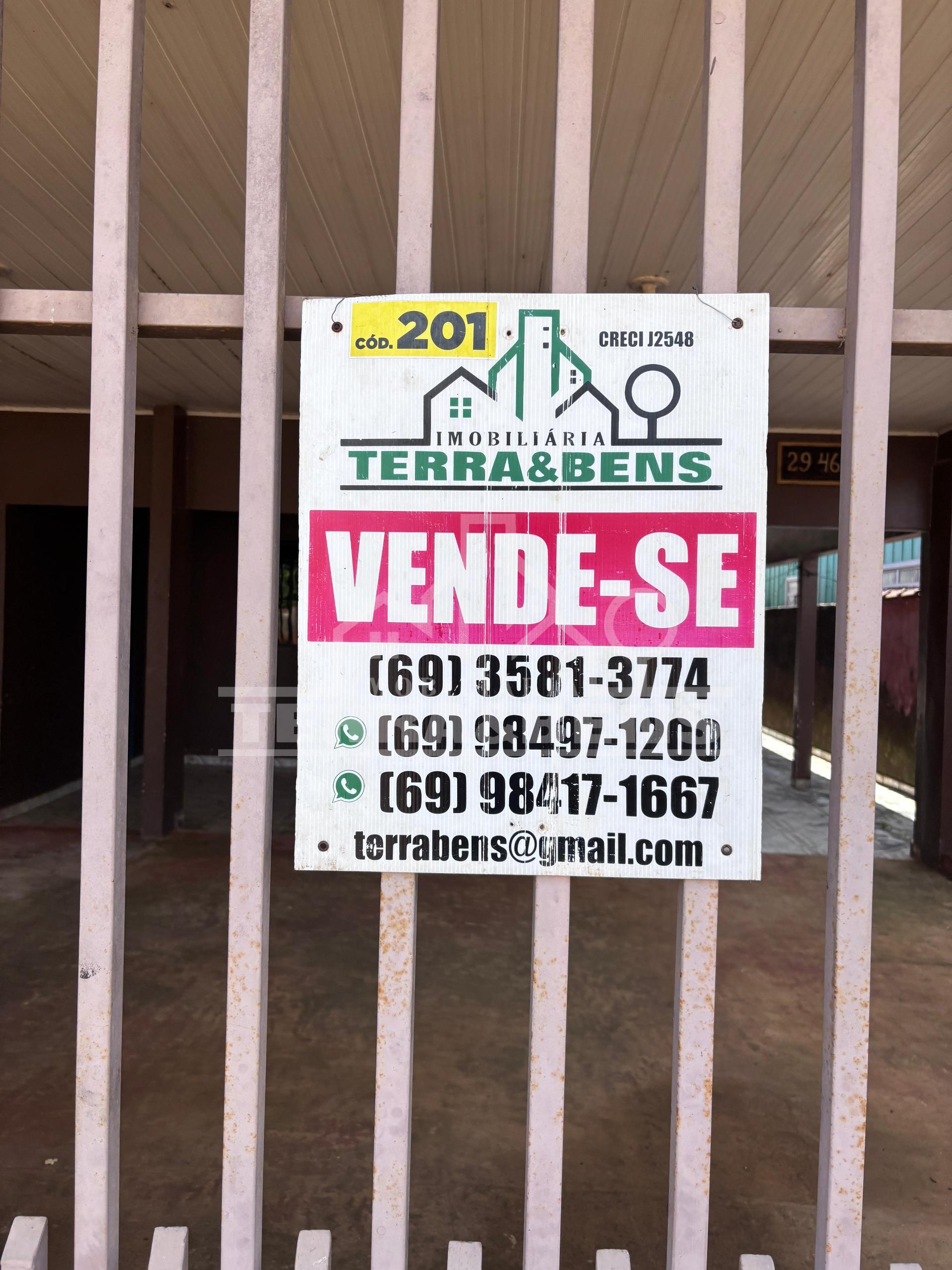 Casa grade  à venda, alvenaria 5  bec na LOP - terreno 12x25  toda murada sala,