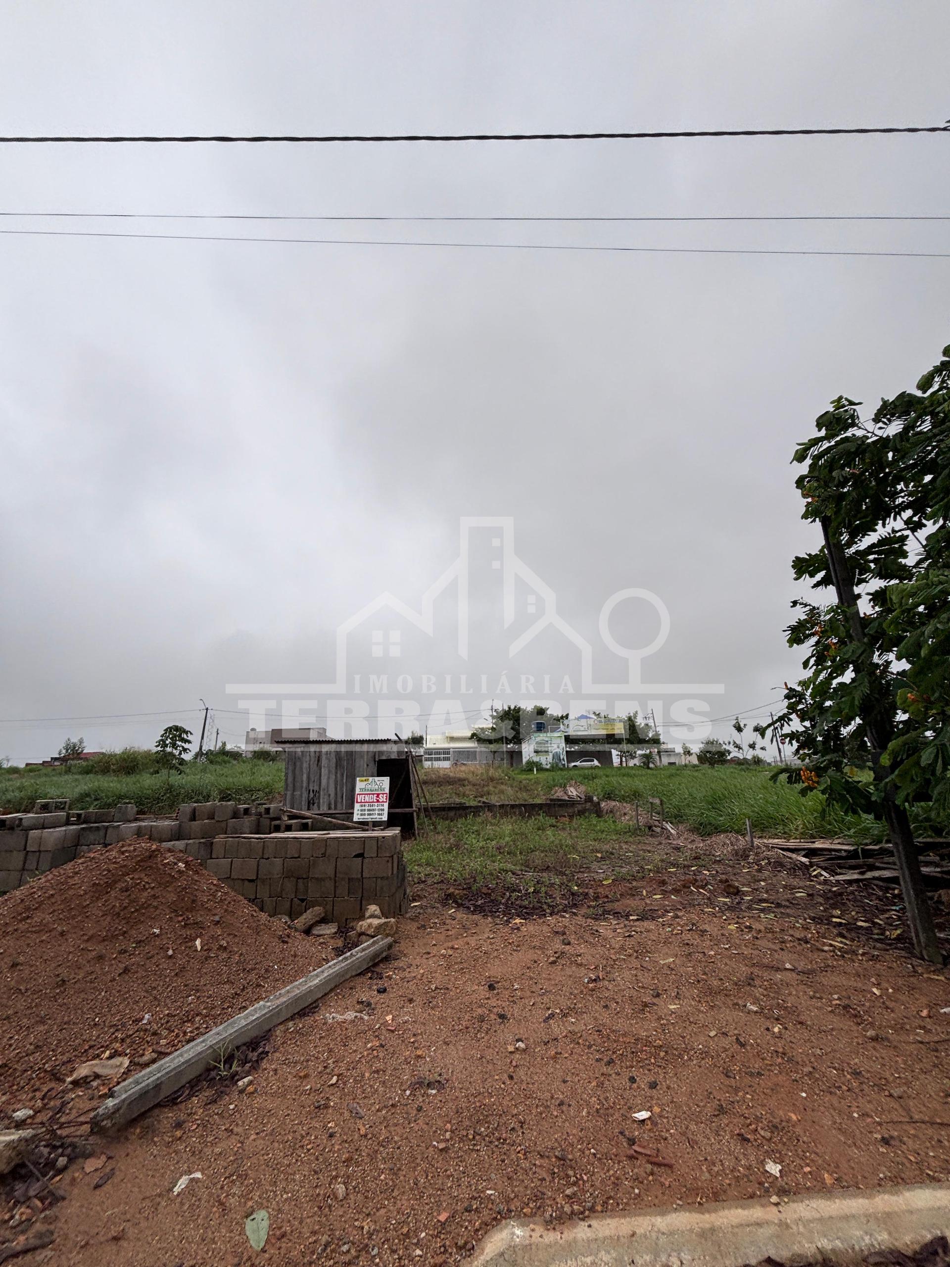 TERRENO GREMVILLE MEDINDO 11X3O  330 METROS QUADRADOS, TERRENO SENDO VENDIDO O AGIL FORAM PAGAS 38 P