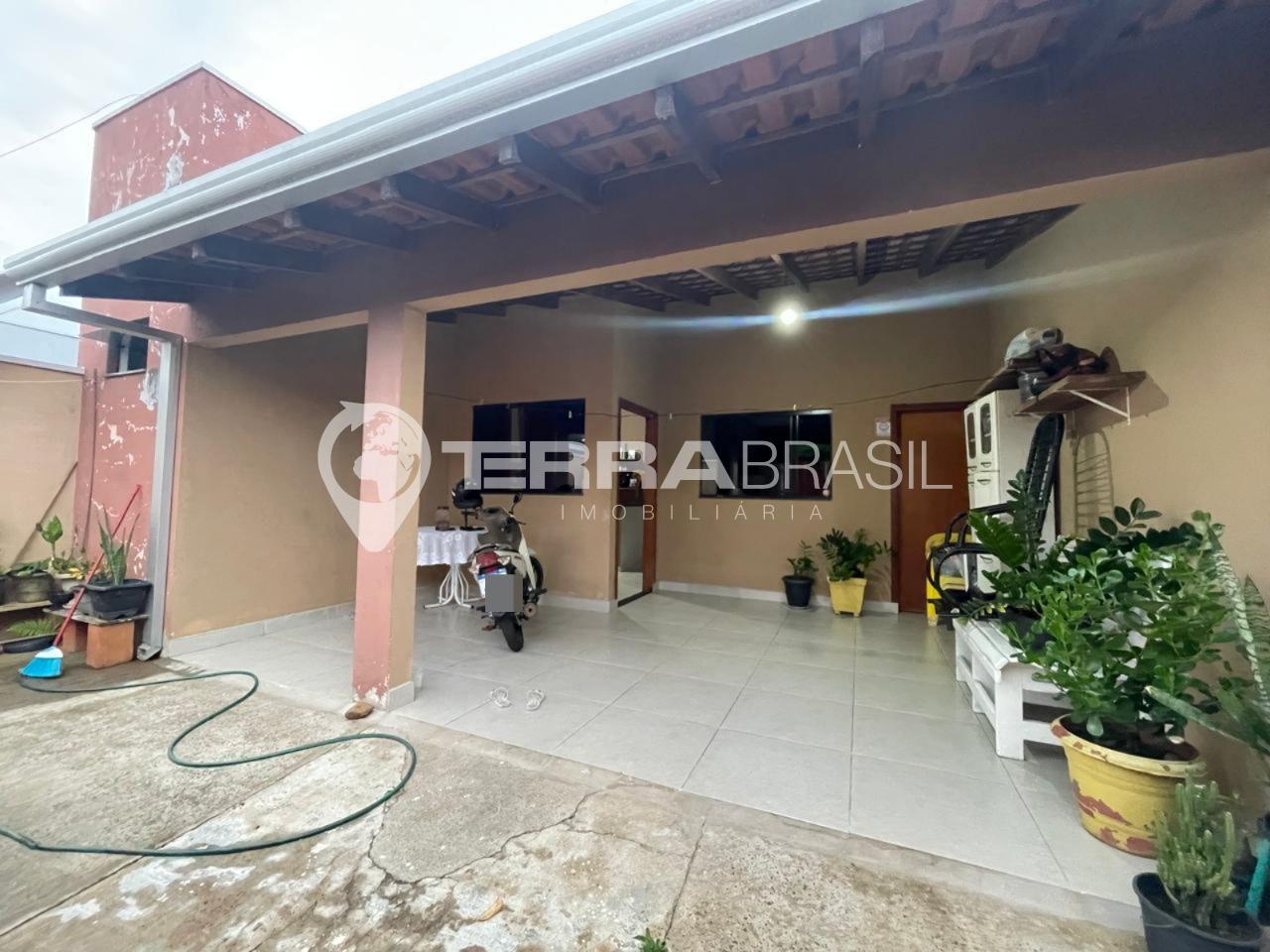 Casa à venda com 2 quartos, próximo ao Bosque municipal em Our...