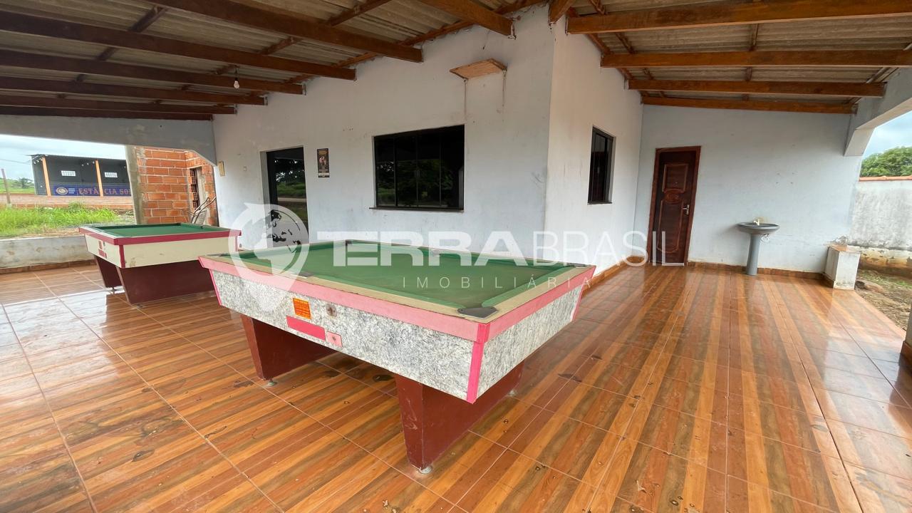 Imóvel Comercial e Barracão com Área Total de 600m  em Teixeir...