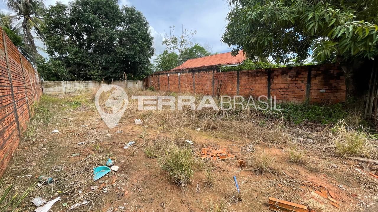 Terreno no Bairro Urupá, tamanho 12x28, murado  em  Ji-Paraná ...