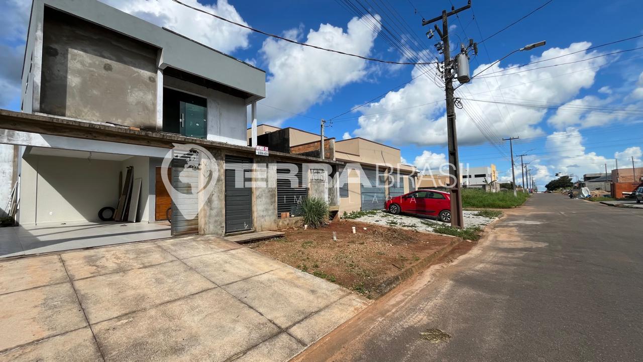 Sobrado com 3 Quartos, sendo 01 suíte à venda B. Park Amazonas...