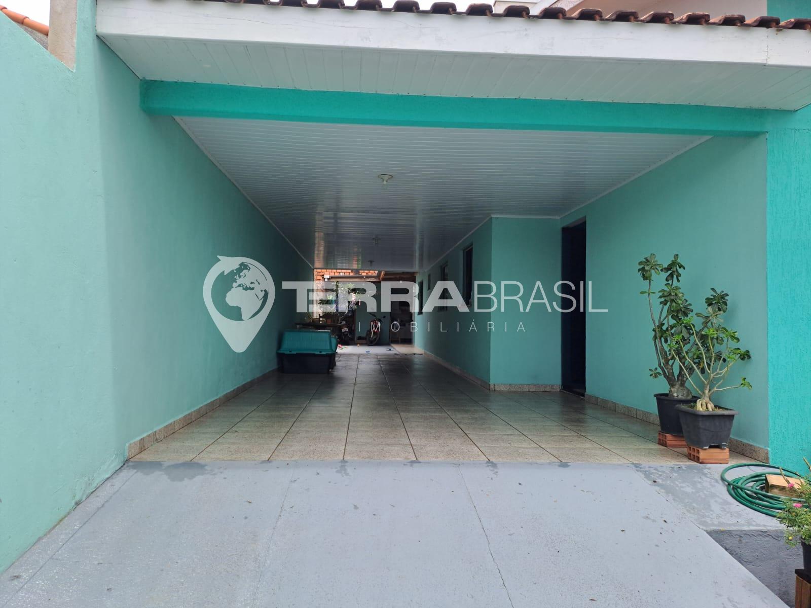 Casa à venda com 03 Quartos sendo 01 Suíte, Bairro Colina Park...