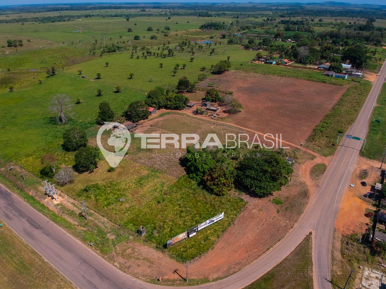Terreno Comercial com 50.000m   Entroncamento da  BR-364 com B...