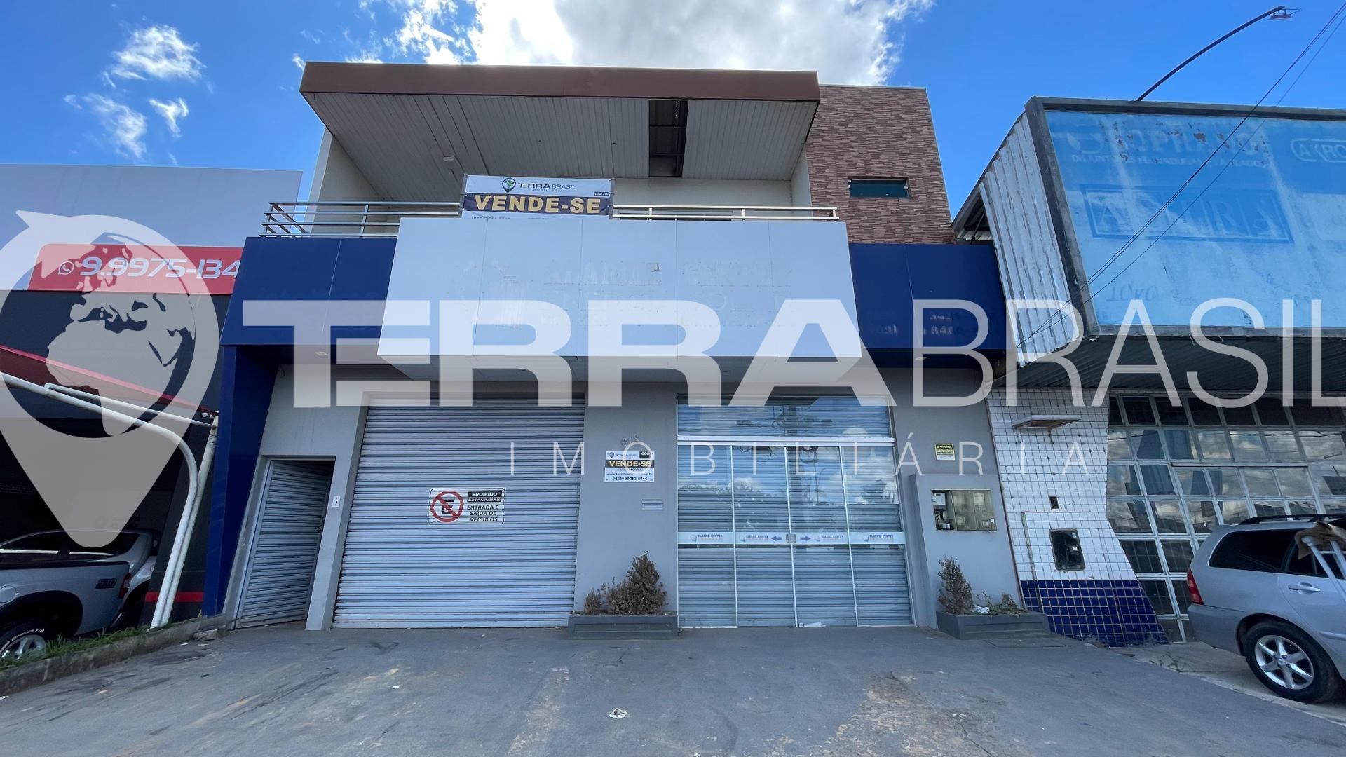 Pr?dio Comercial e Sobrado Residencial na Avenida Transcontine...