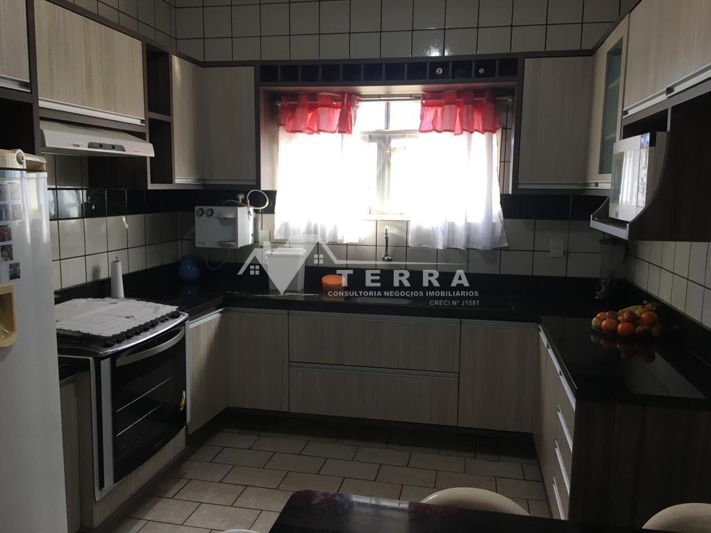 VENDO CASA NO  BAIRRO RENATO GONÇALVES