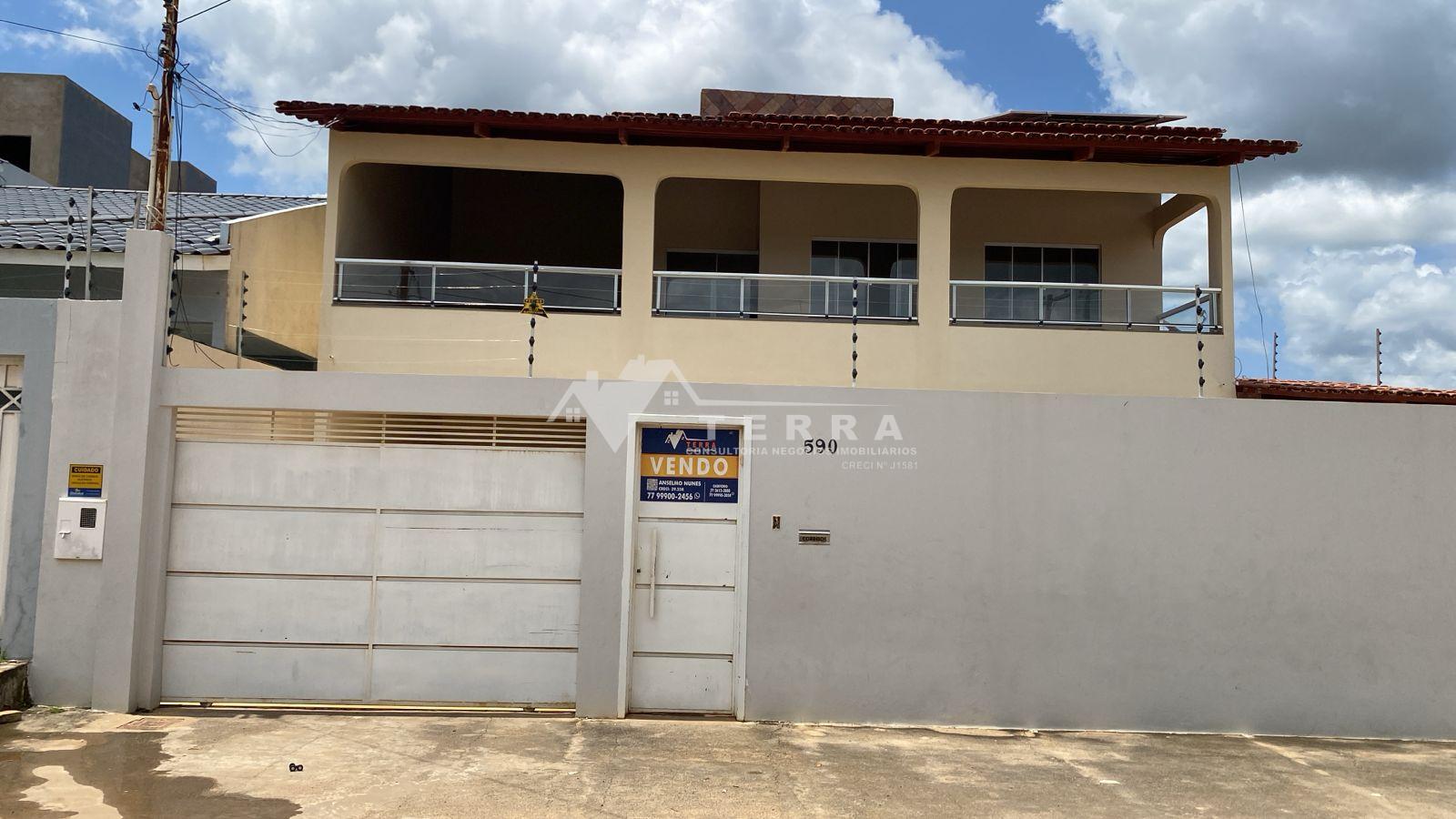 Vende-se esse Sobrado no Sandra Regina