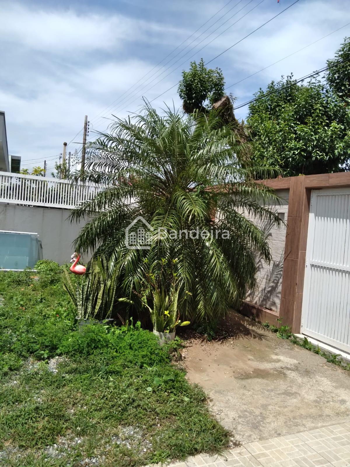 Casa com Terreno Grande menos de 5 minto centro bairro familia...